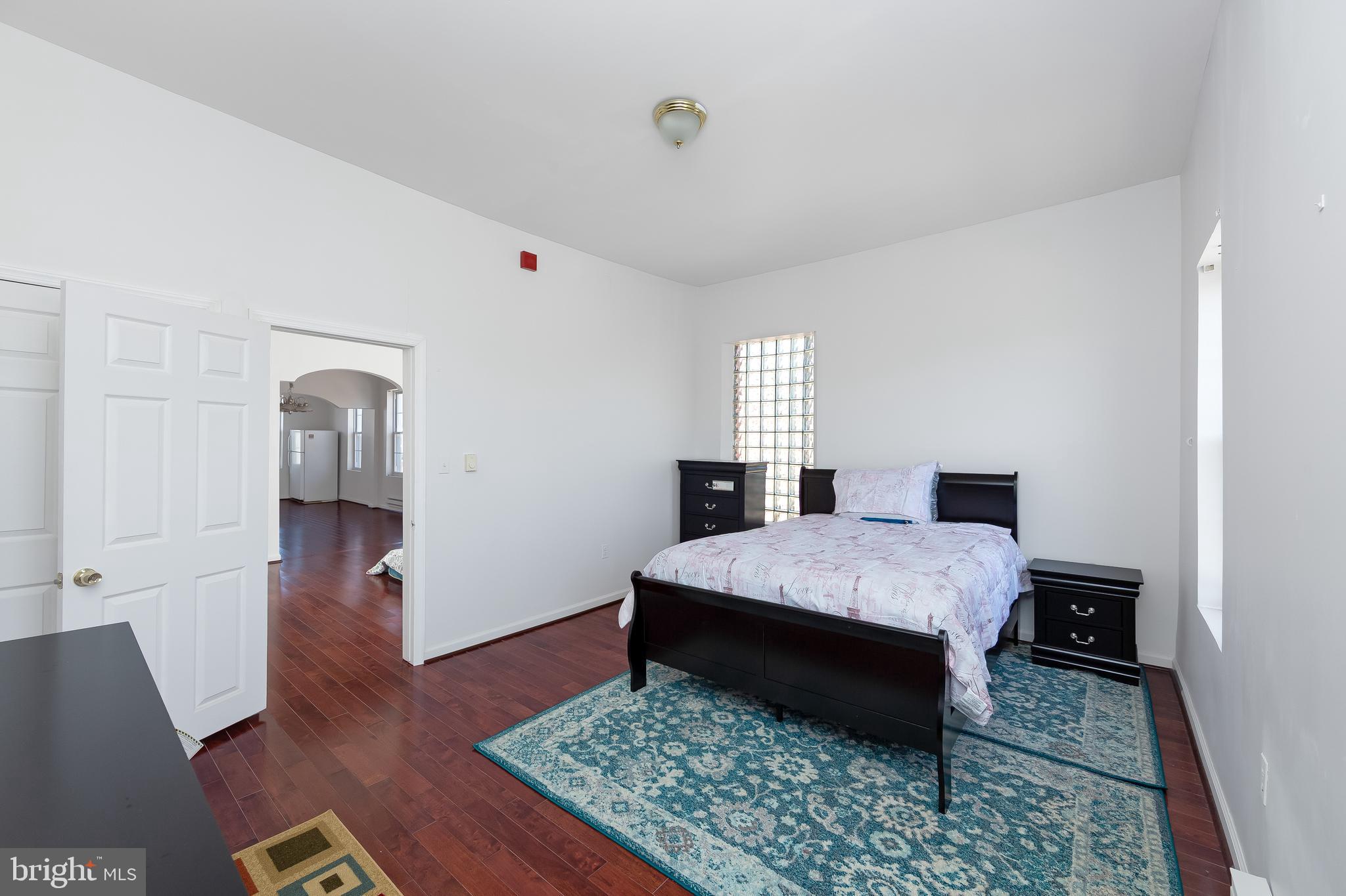 POINT BREEZE - Residential