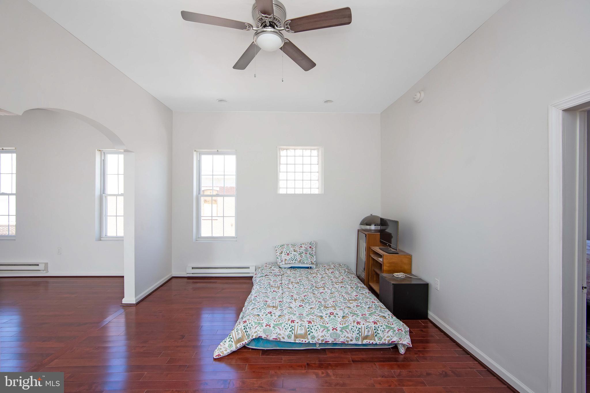 POINT BREEZE - Residential