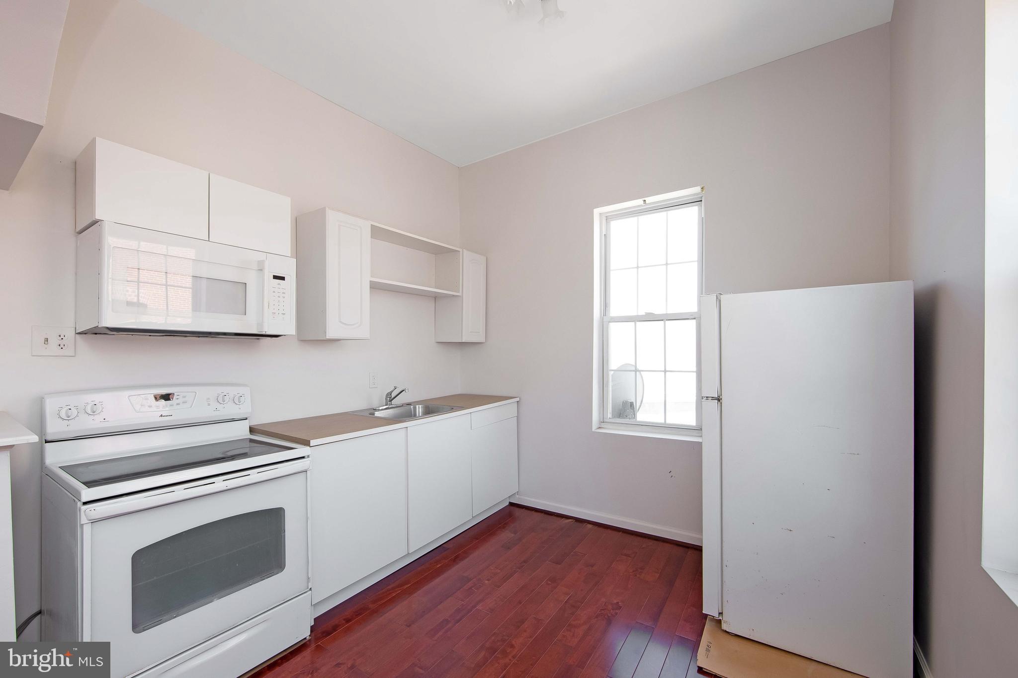 POINT BREEZE - Residential