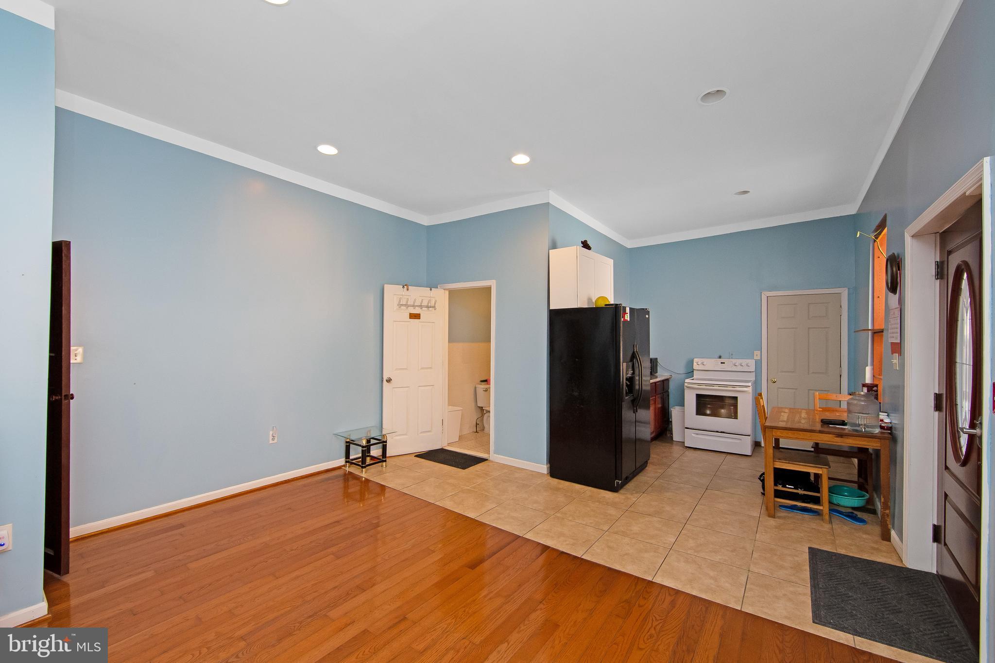 POINT BREEZE - Residential