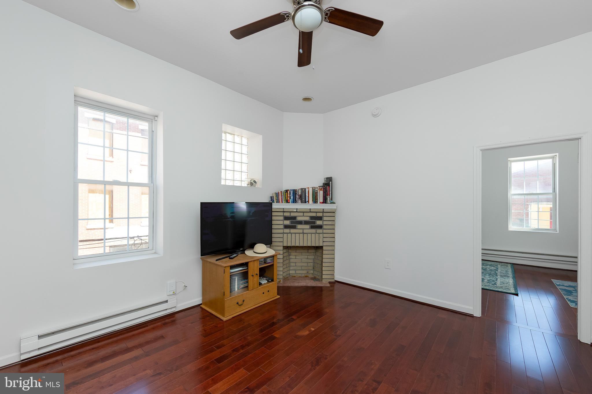 POINT BREEZE - Residential