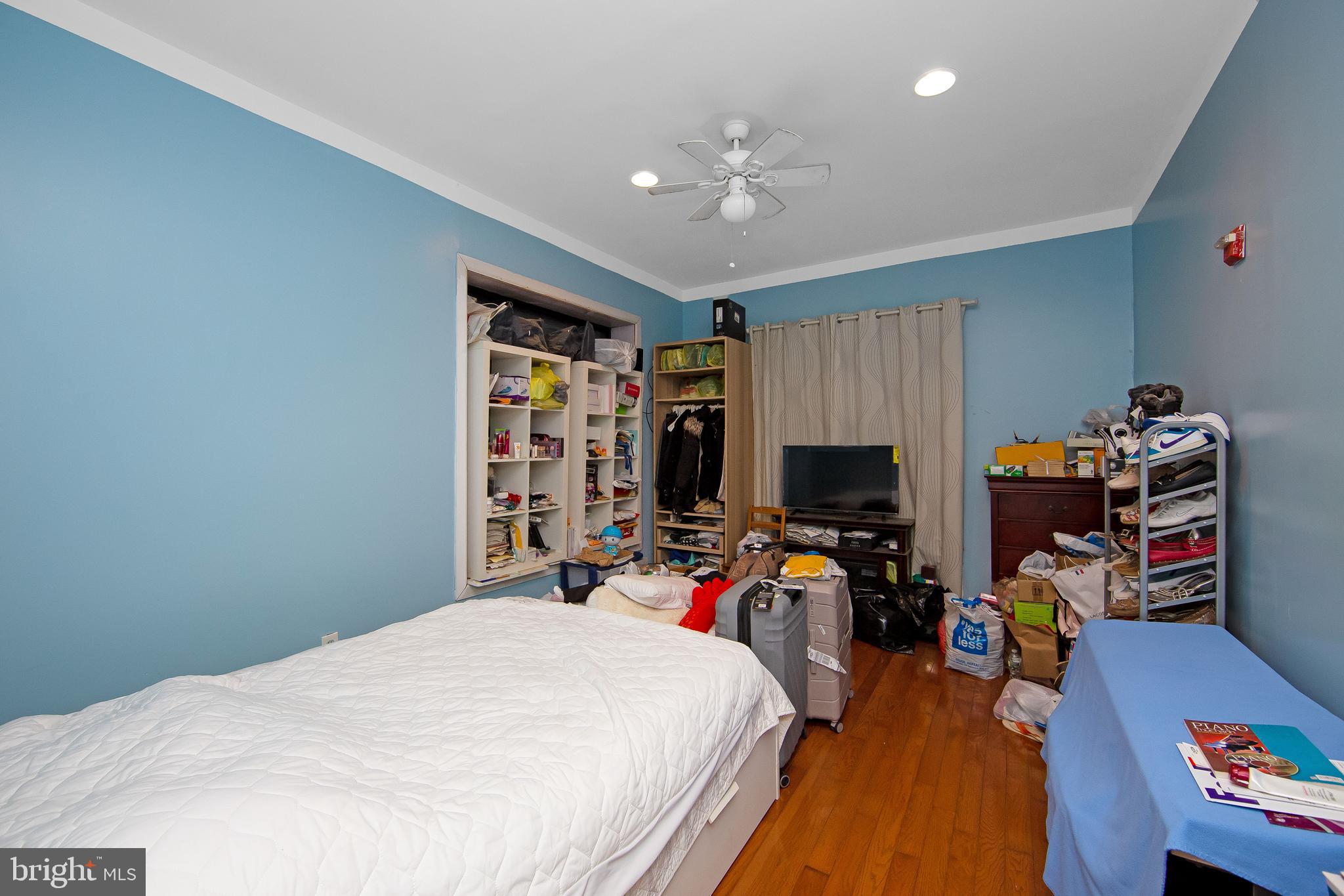 POINT BREEZE - Residential