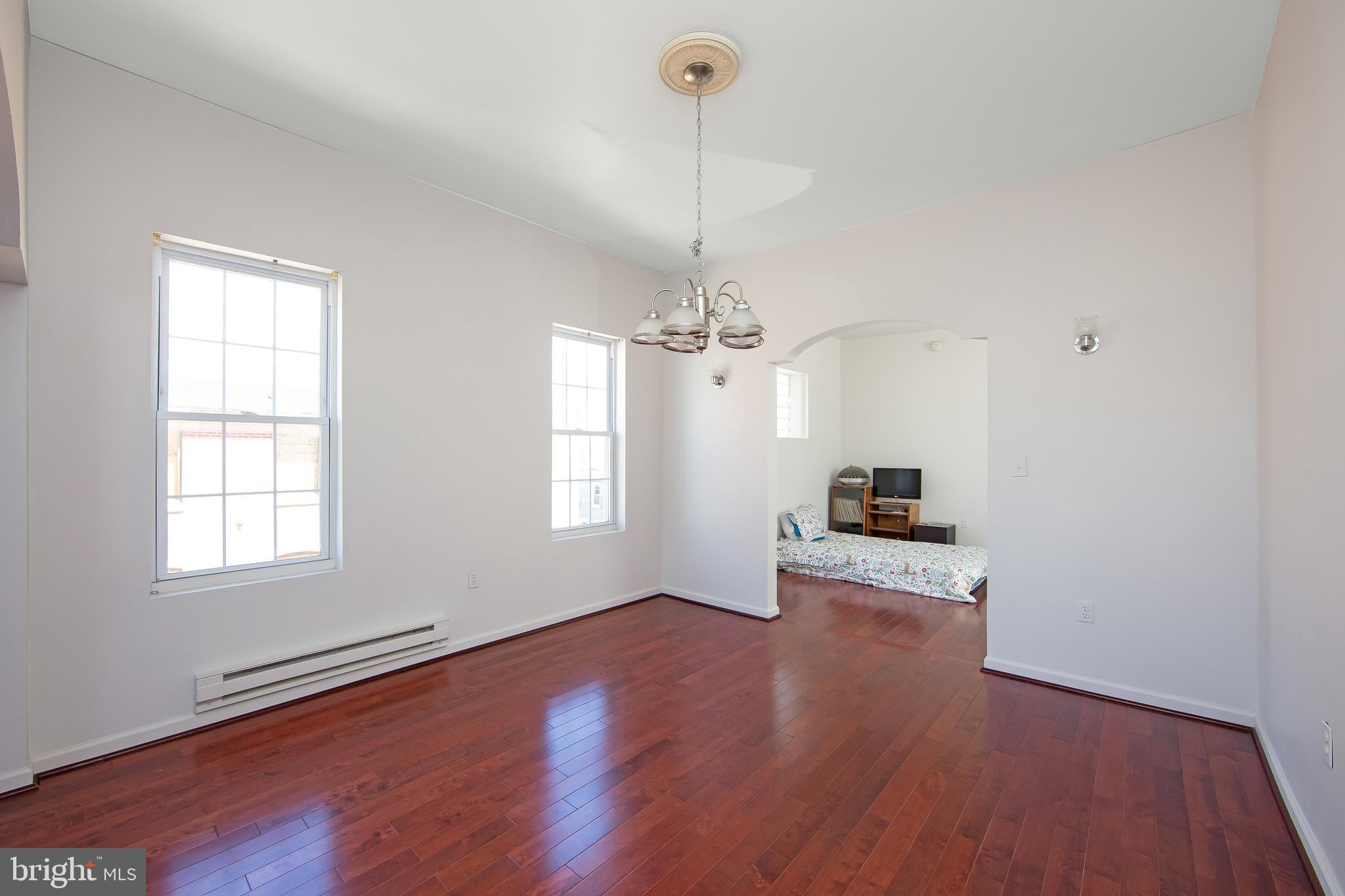 POINT BREEZE - Residential