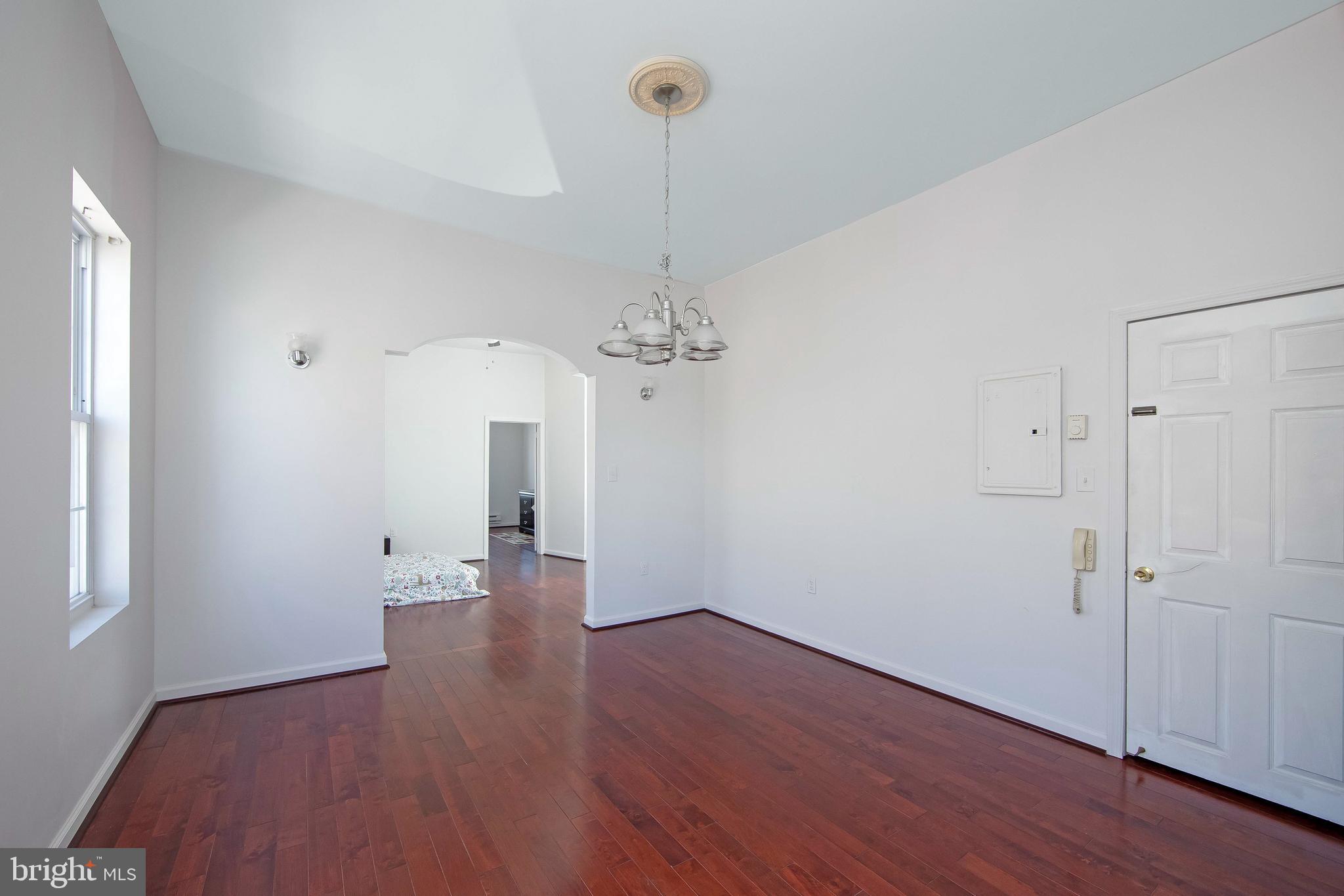 POINT BREEZE - Residential