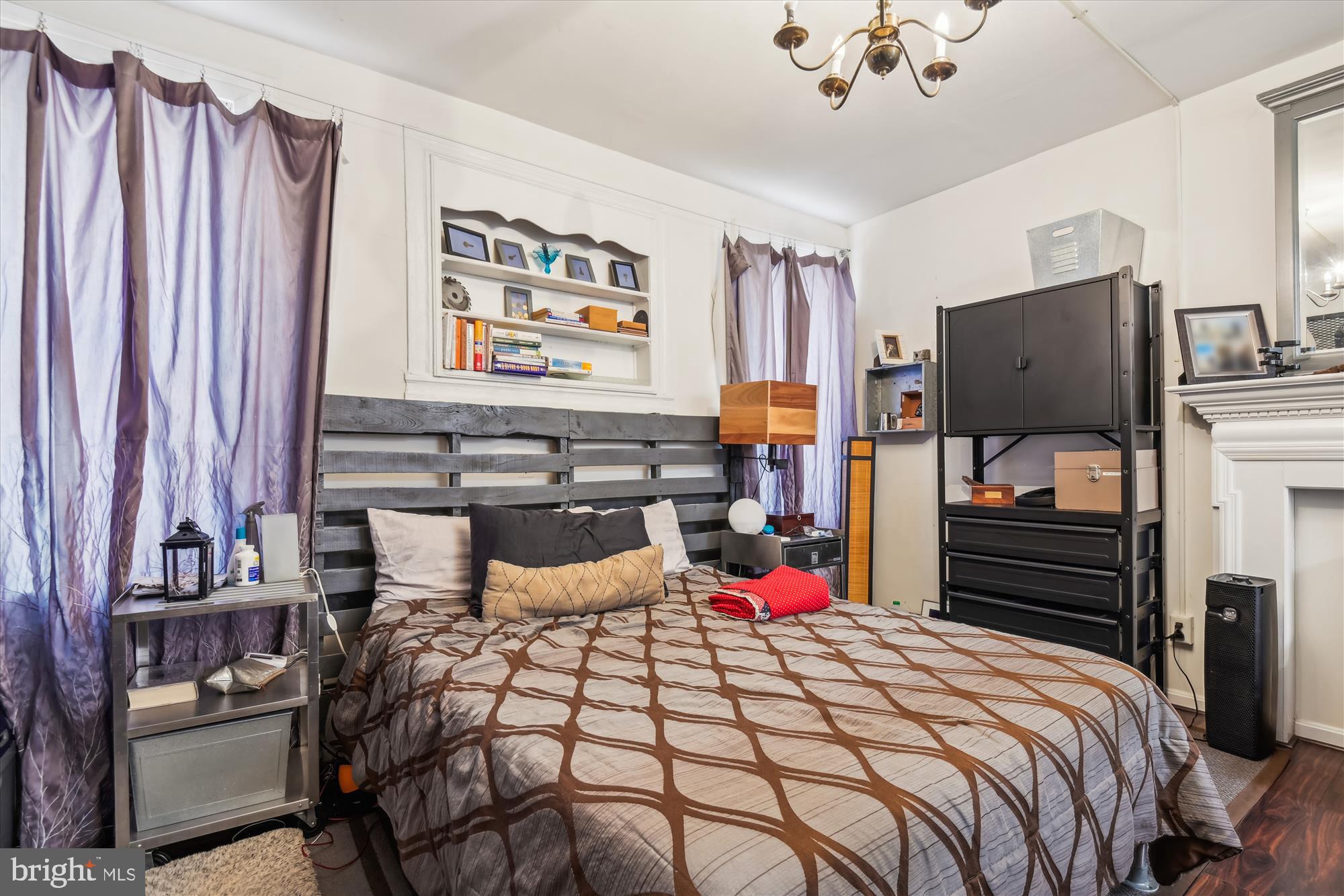 CHARLES VILLAGE - Residential Income