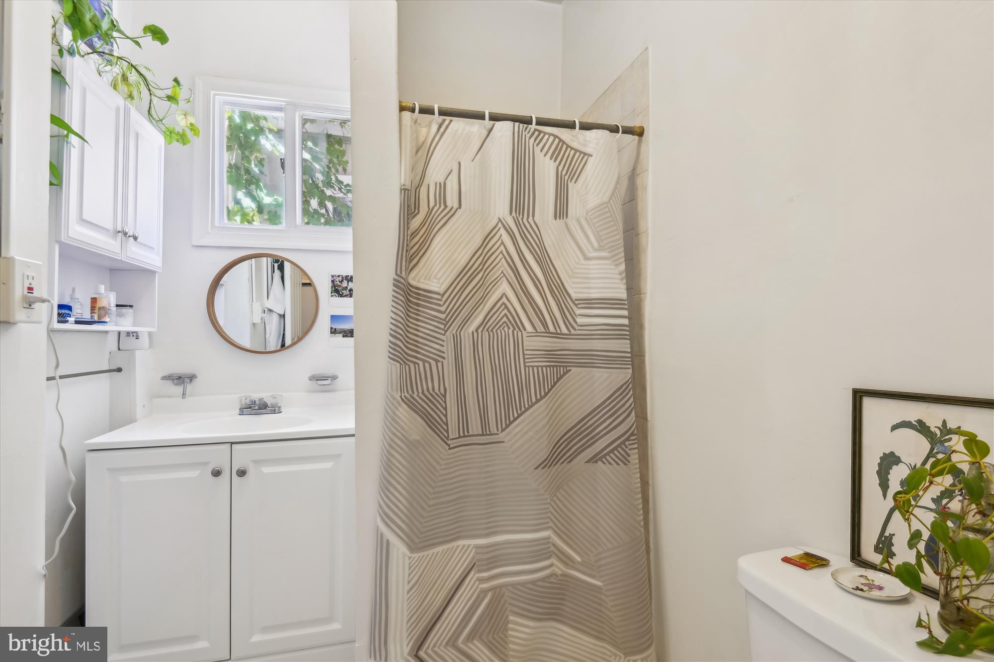 CHARLES VILLAGE - Residential Income