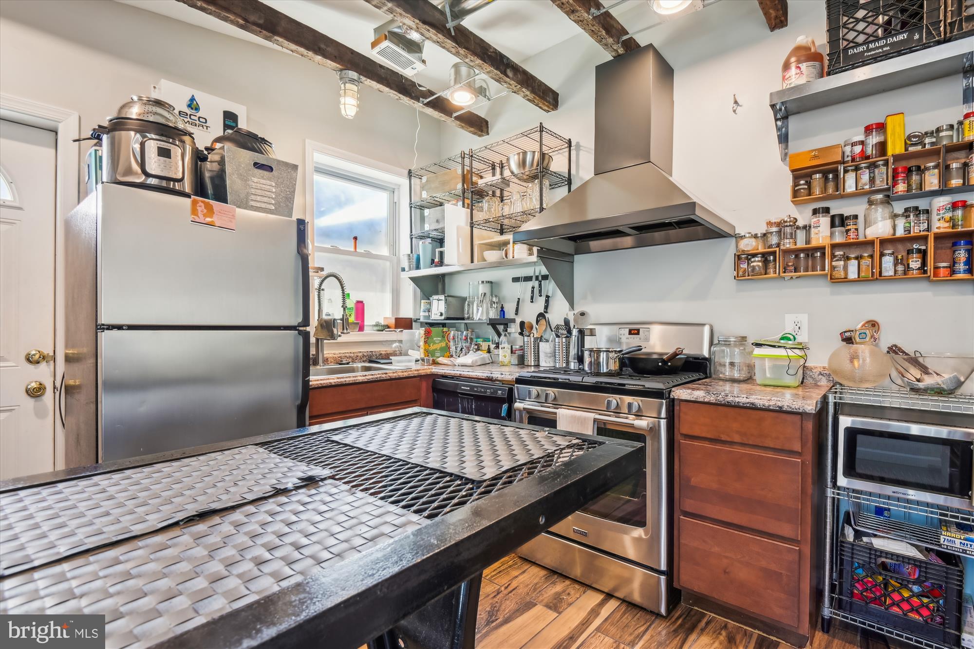 CHARLES VILLAGE - Residential Income