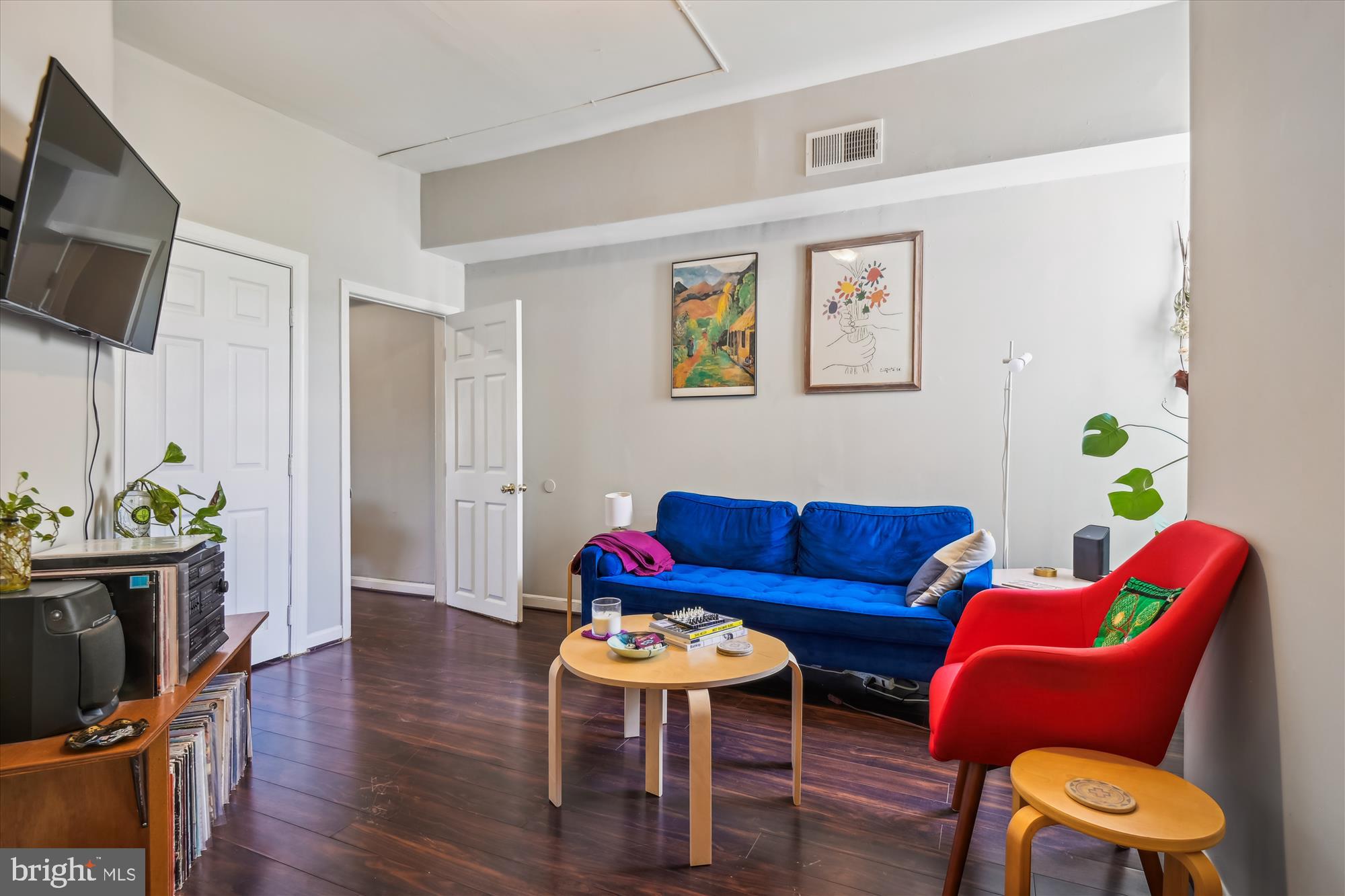 CHARLES VILLAGE - Residential Income