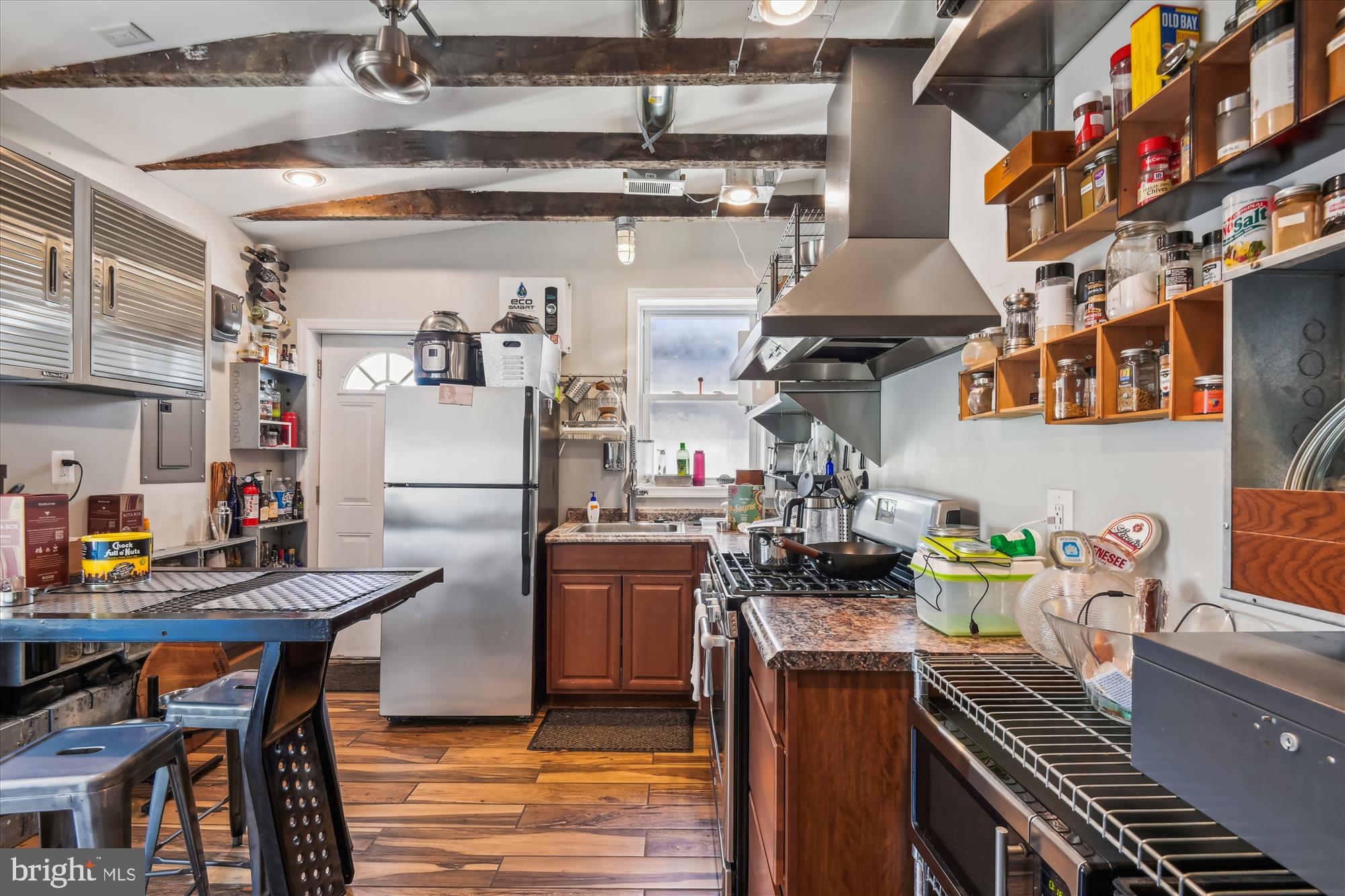 CHARLES VILLAGE - Residential Income