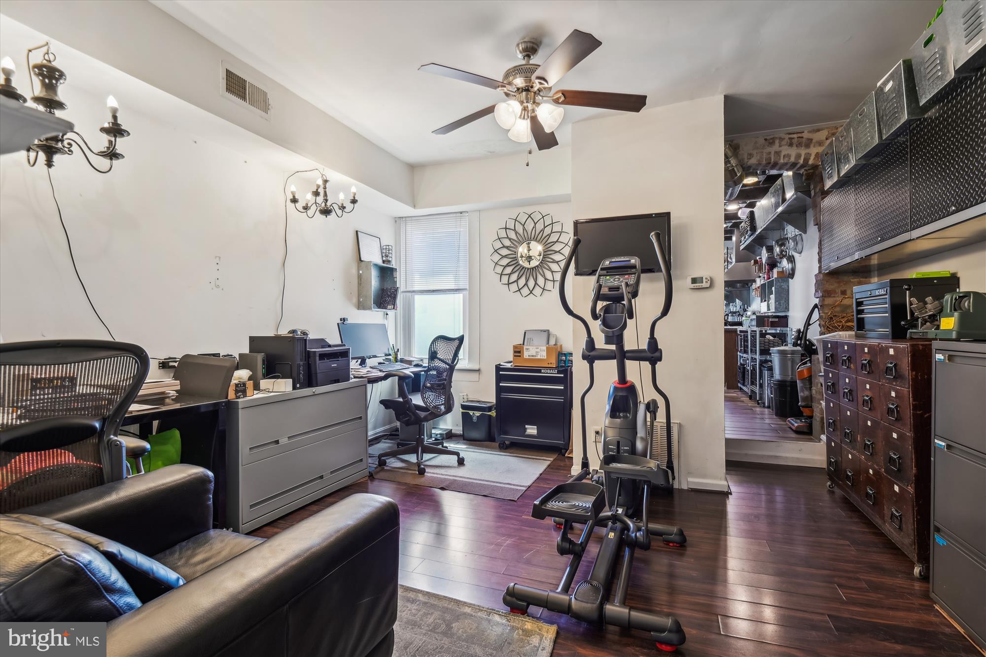 CHARLES VILLAGE - Residential Income