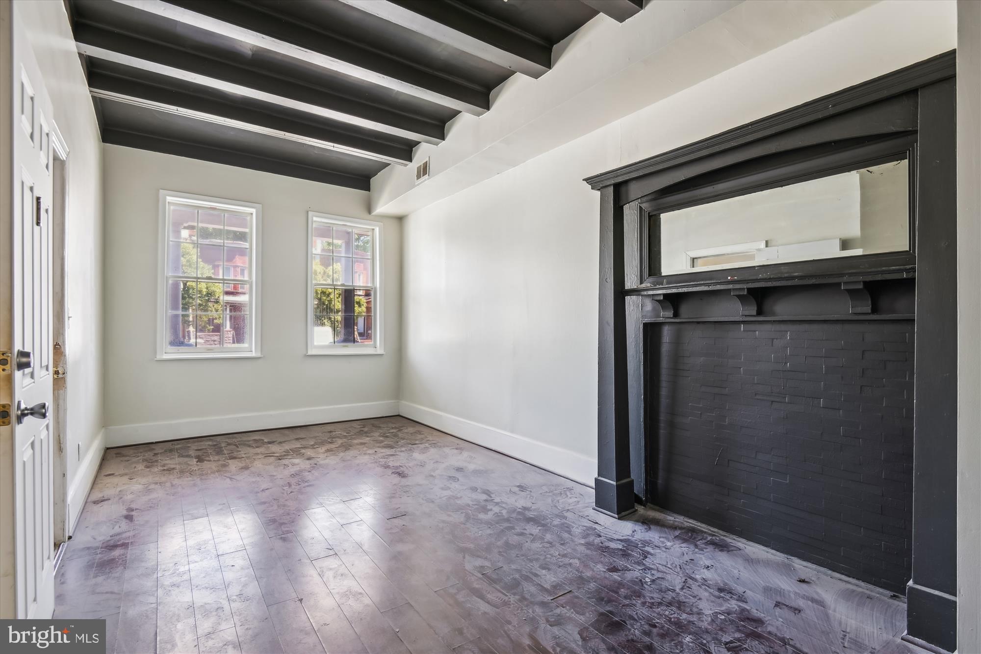 CHARLES VILLAGE - Residential Income