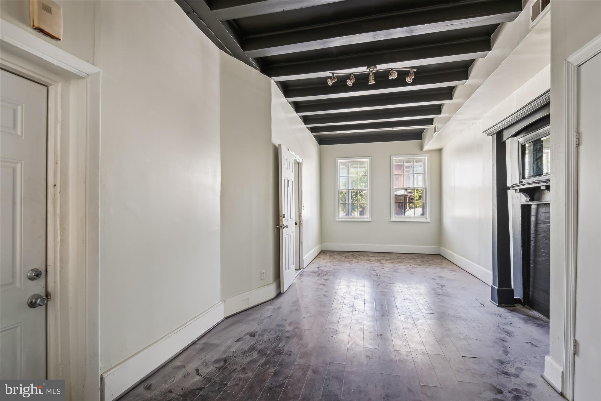 CHARLES VILLAGE - Residential Income