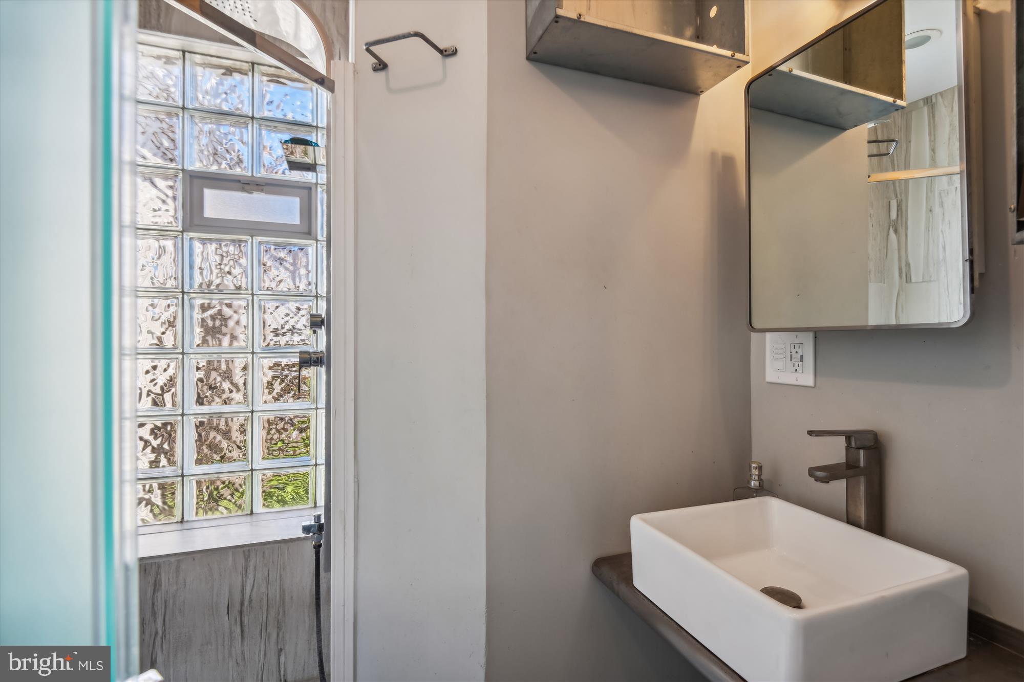 CHARLES VILLAGE - Residential Income