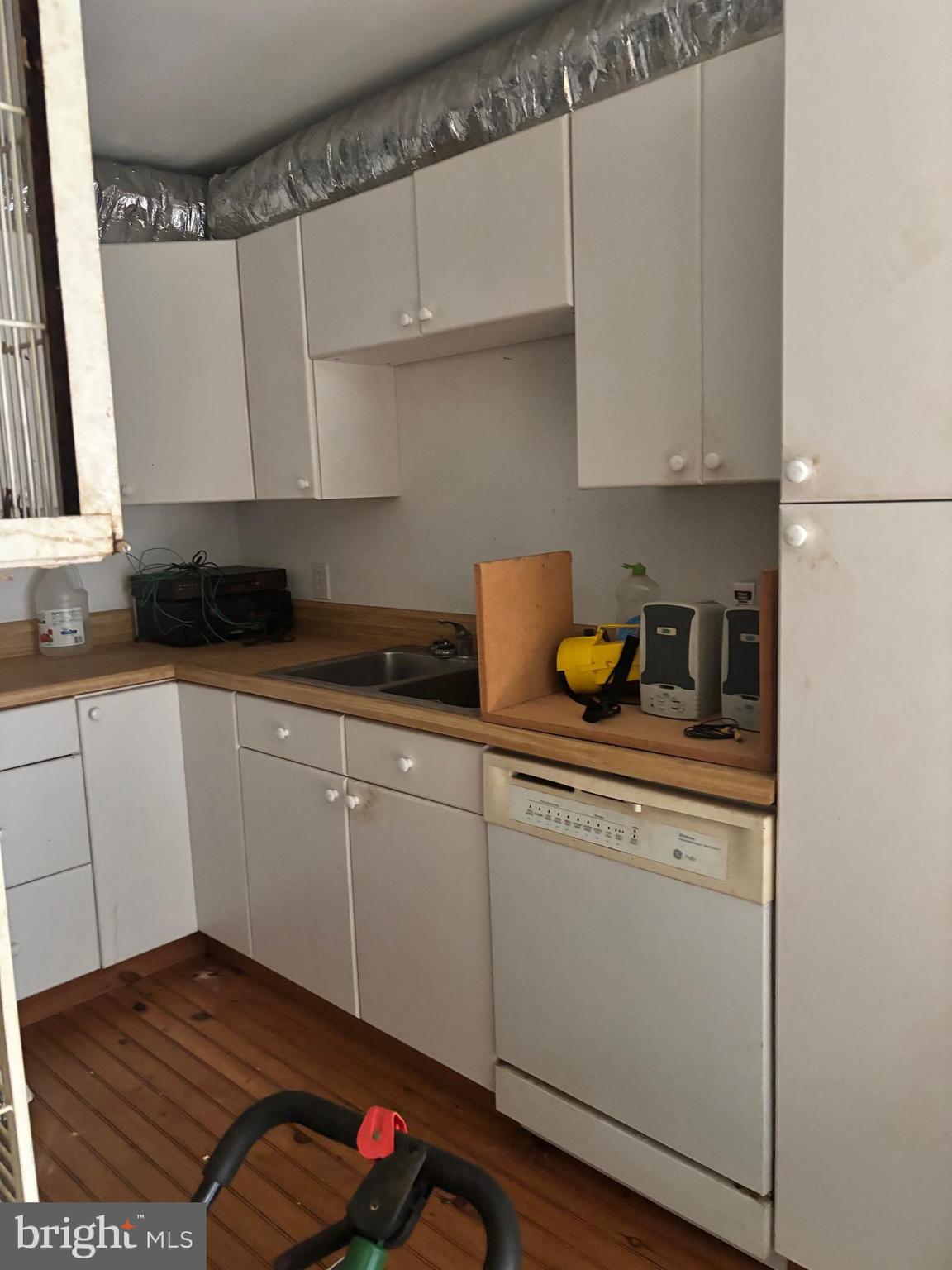 FOREST COLONY - Residential