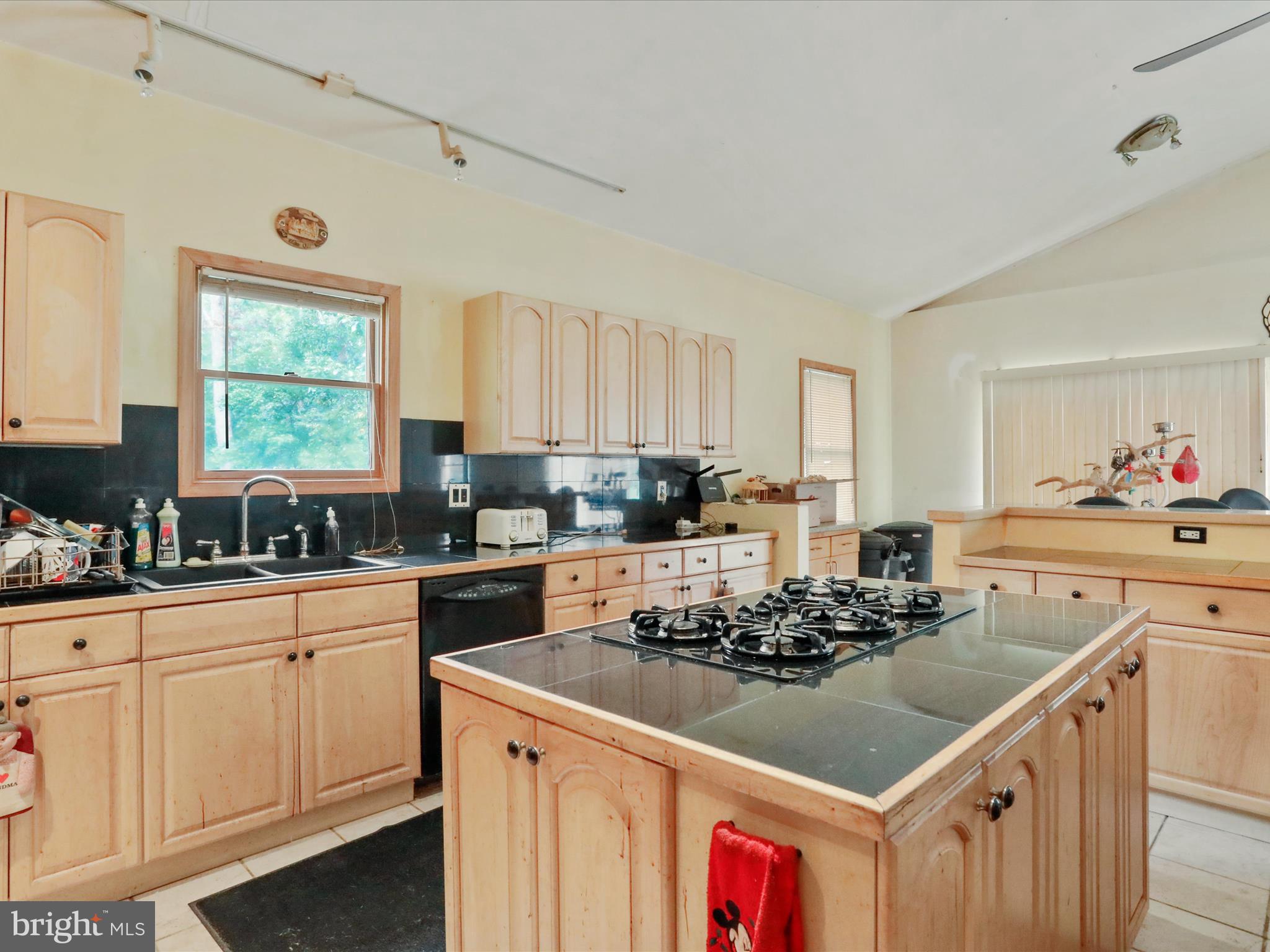 FOREST COLONY - Residential