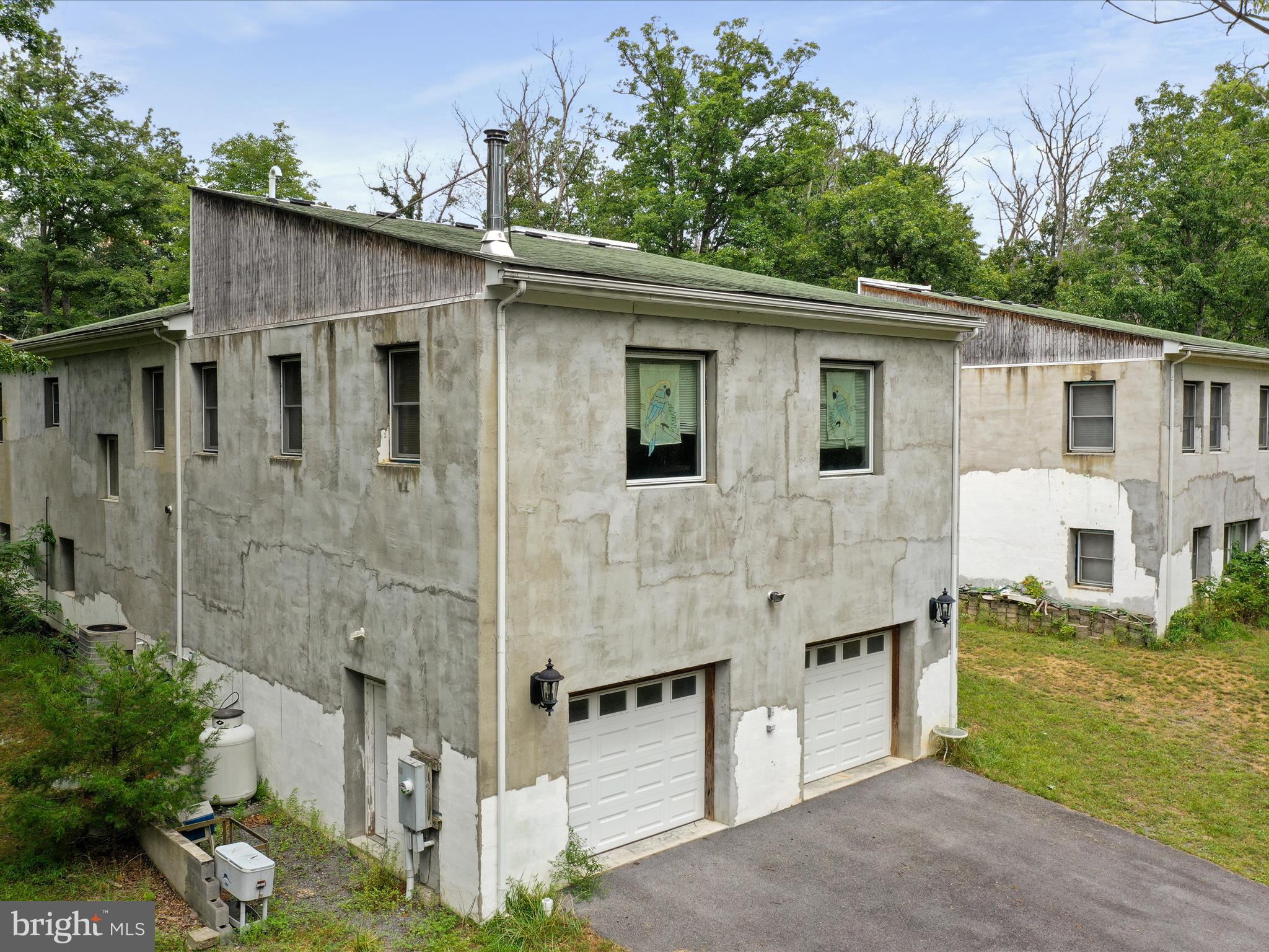 FOREST COLONY - Residential