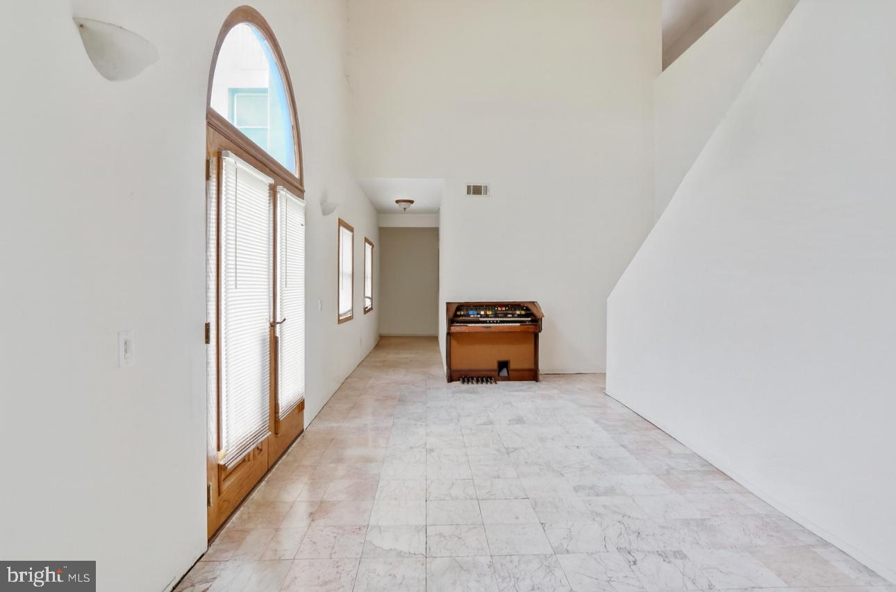 FOREST COLONY - Residential