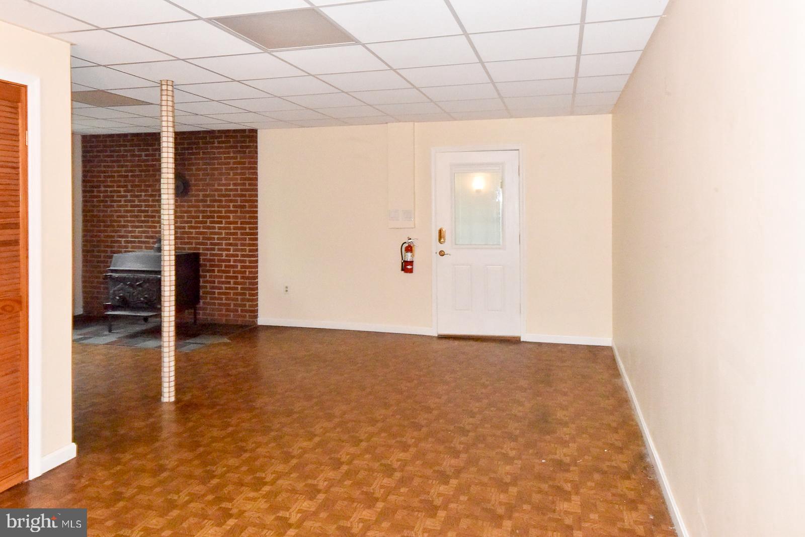 LAND O LAKES - Residential Lease