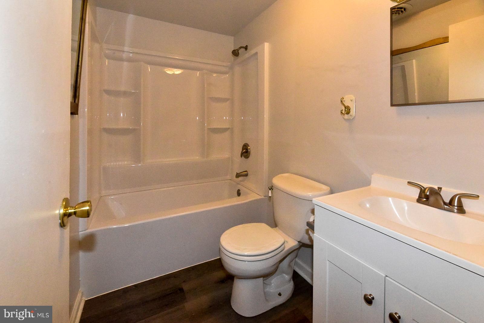 LAND O LAKES - Residential Lease