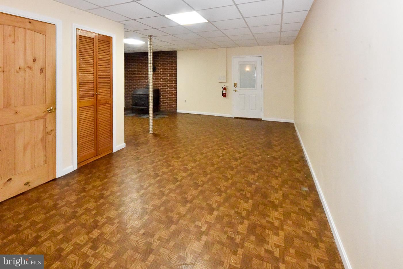 LAND O LAKES - Residential Lease