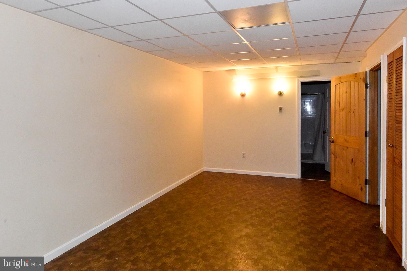 LAND O LAKES - Residential Lease