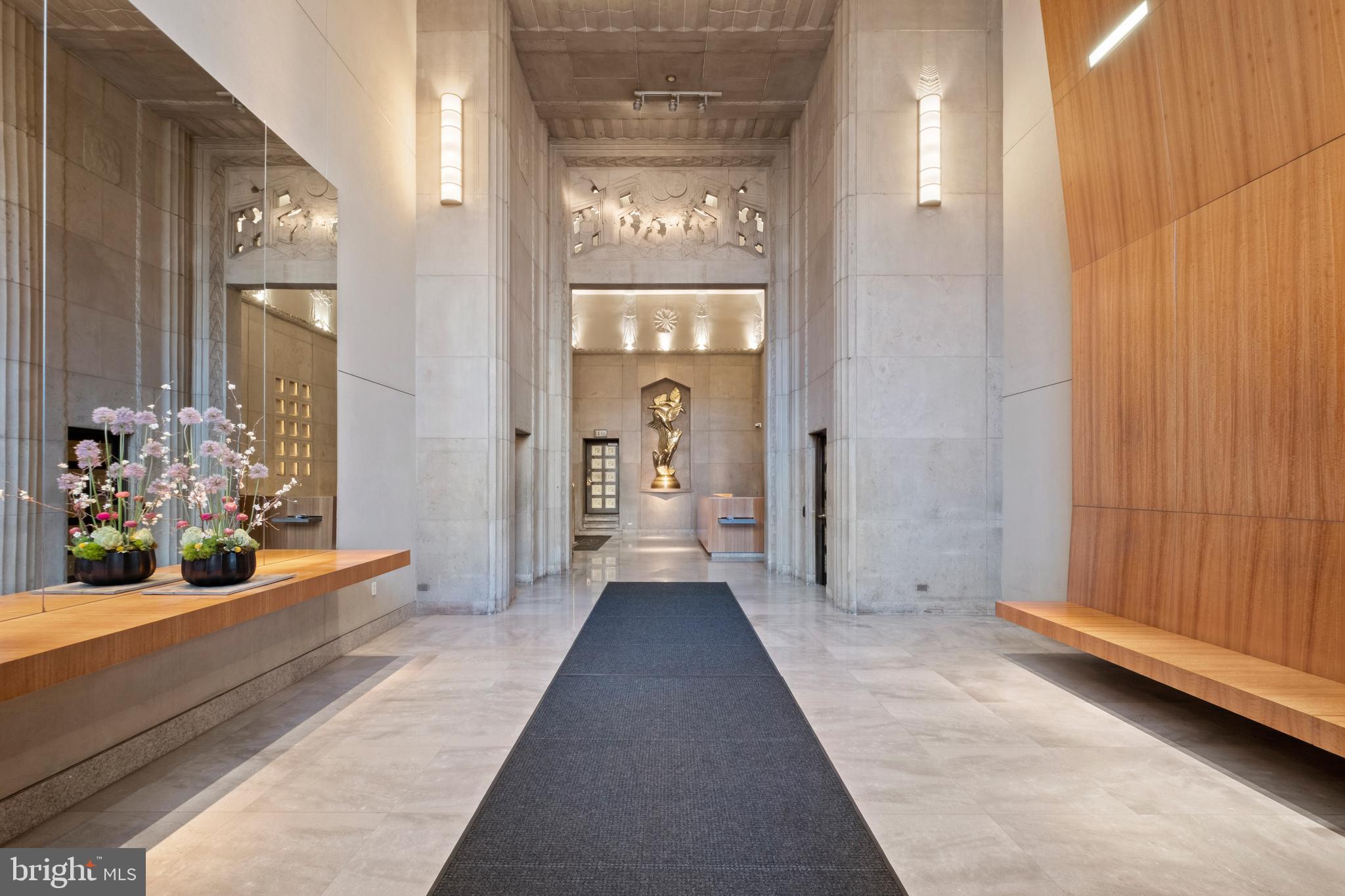 SOCIETY HILL - Residential