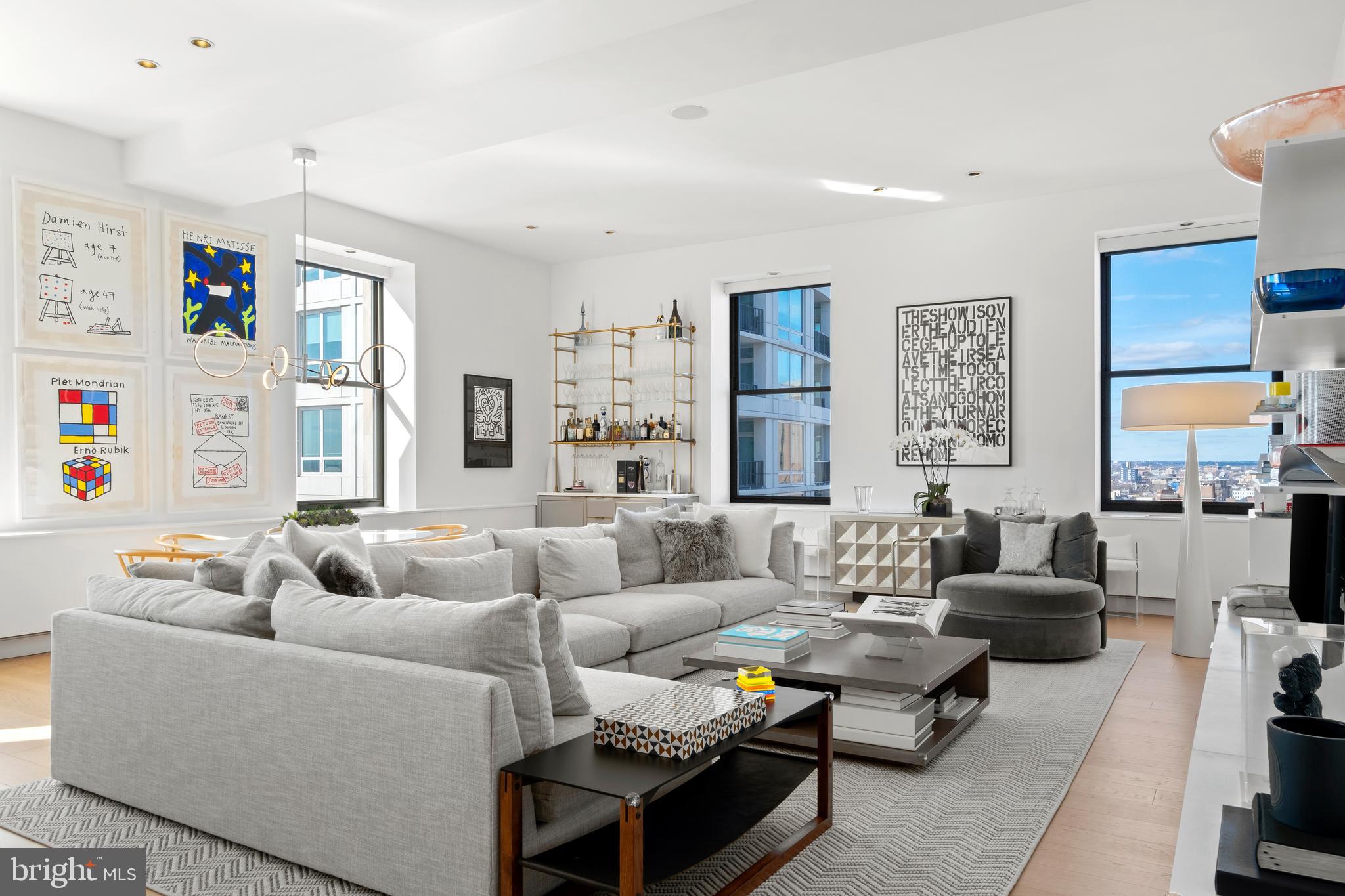 SOCIETY HILL - Residential