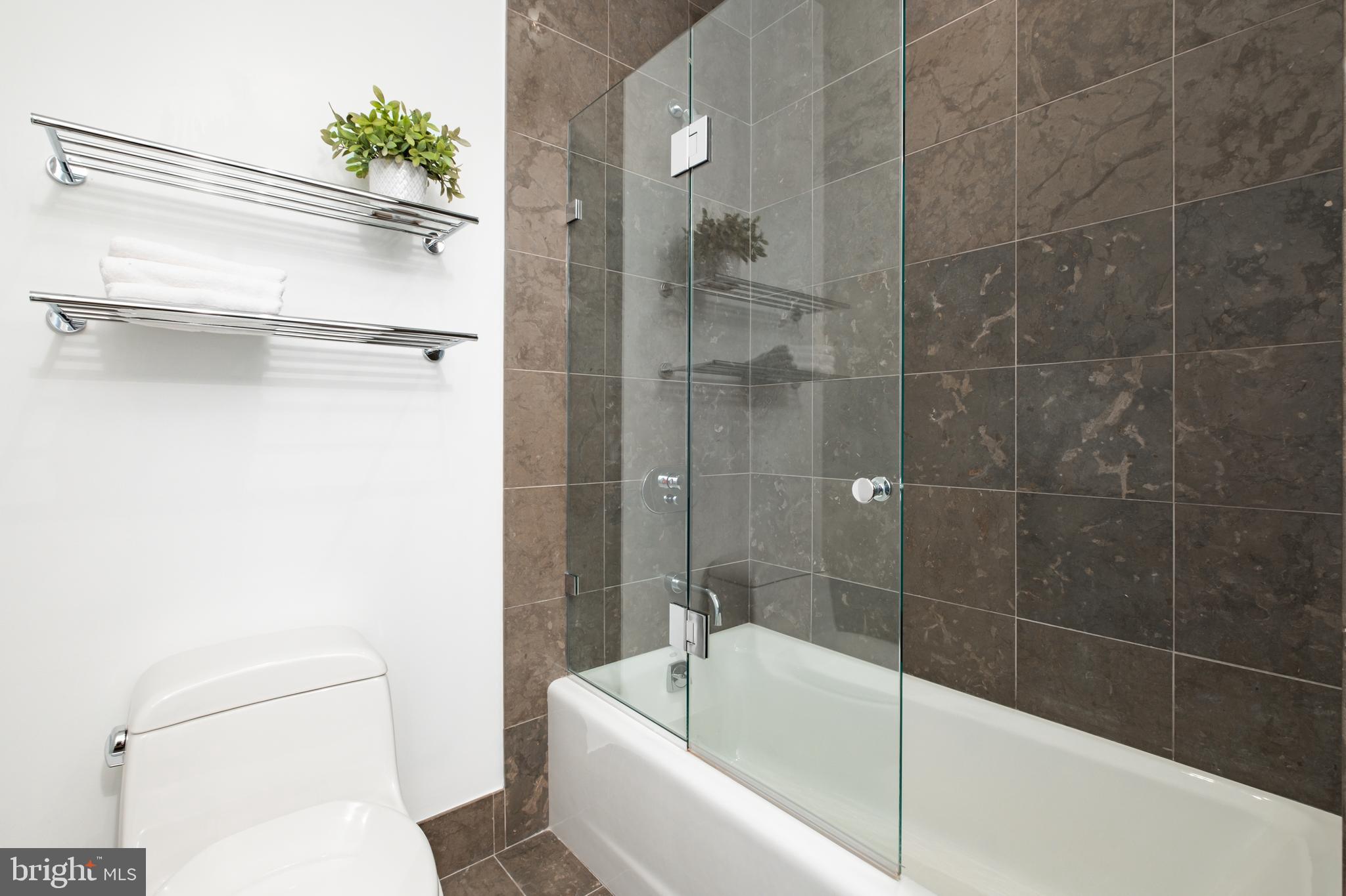 SOCIETY HILL - Residential