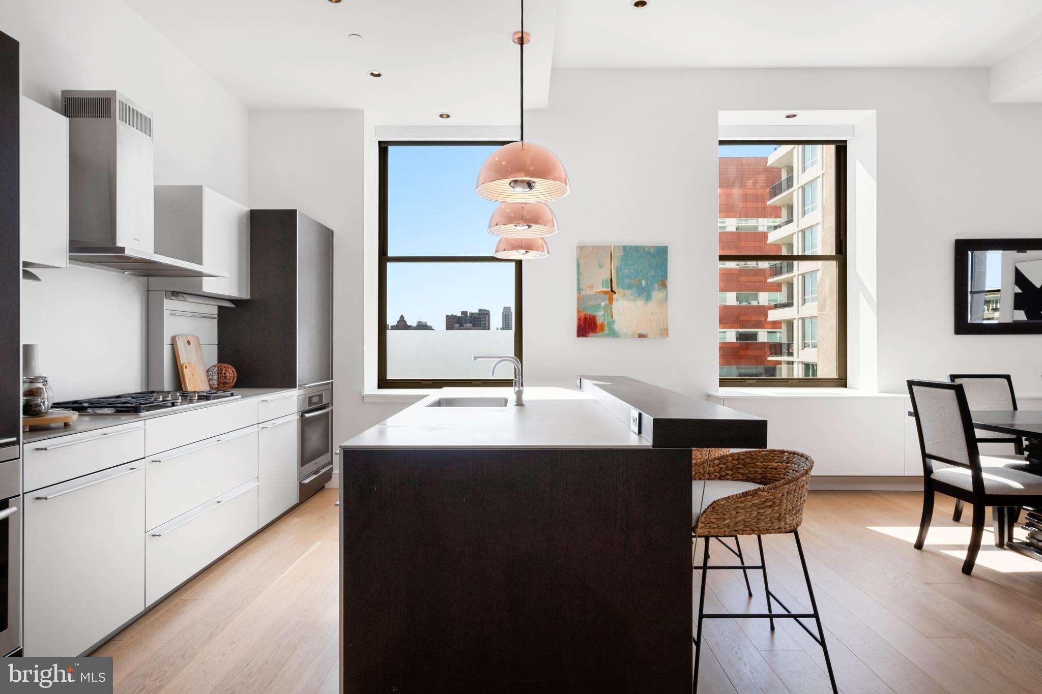 SOCIETY HILL - Residential