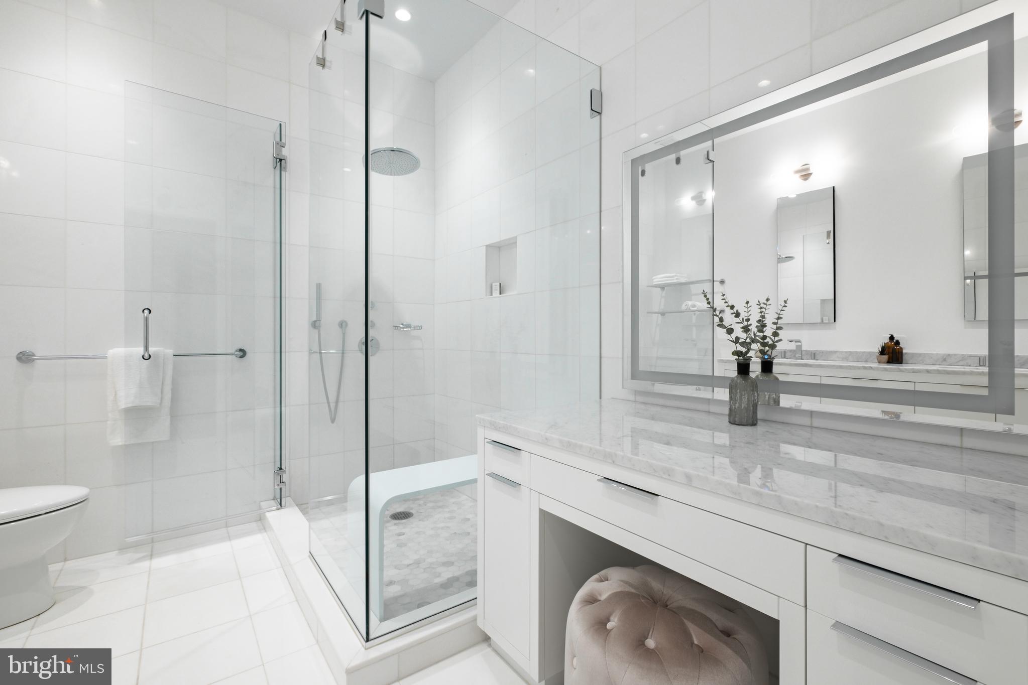 SOCIETY HILL - Residential