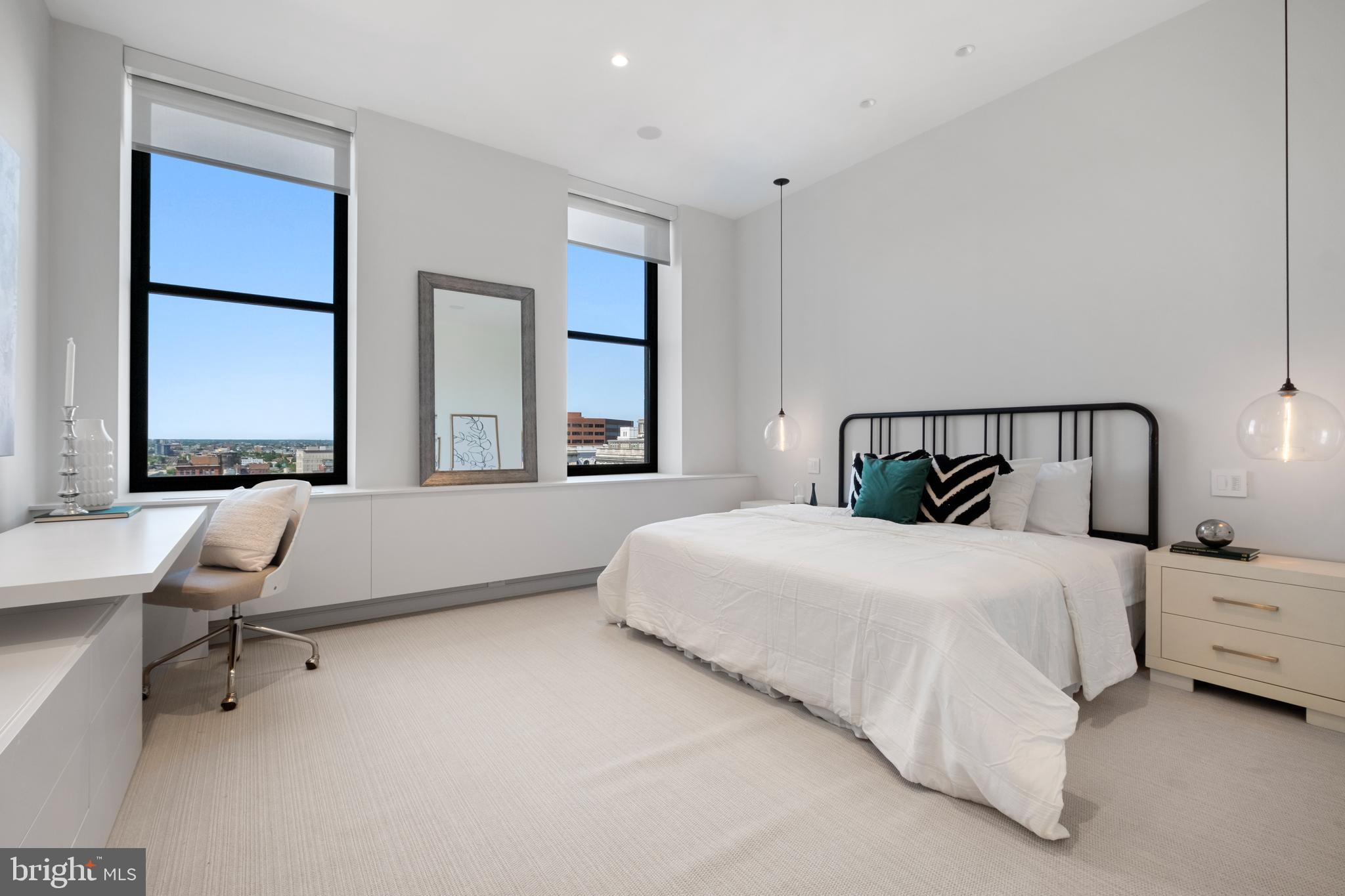 SOCIETY HILL - Residential