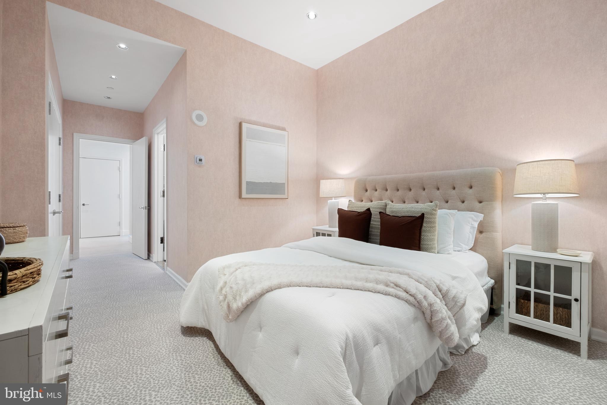 SOCIETY HILL - Residential