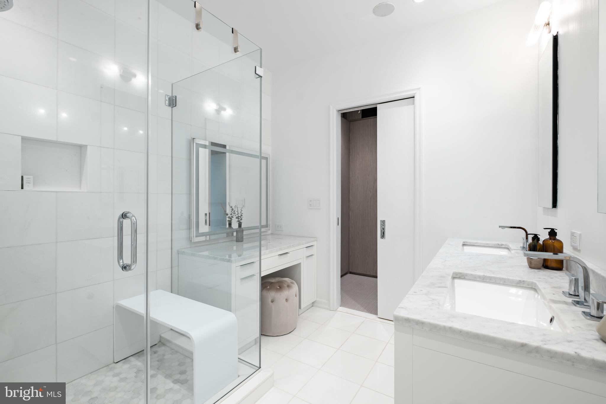 SOCIETY HILL - Residential