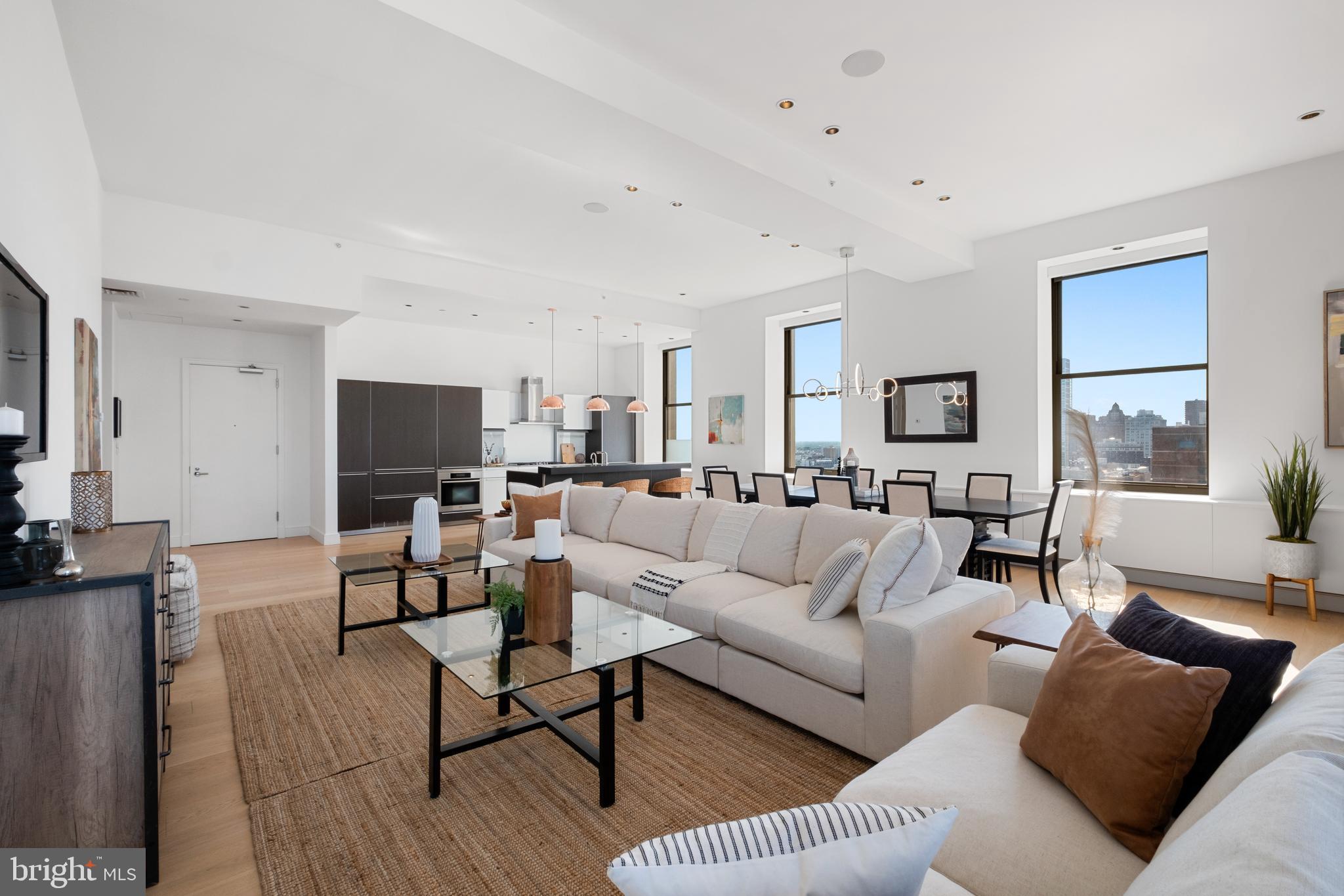 SOCIETY HILL - Residential