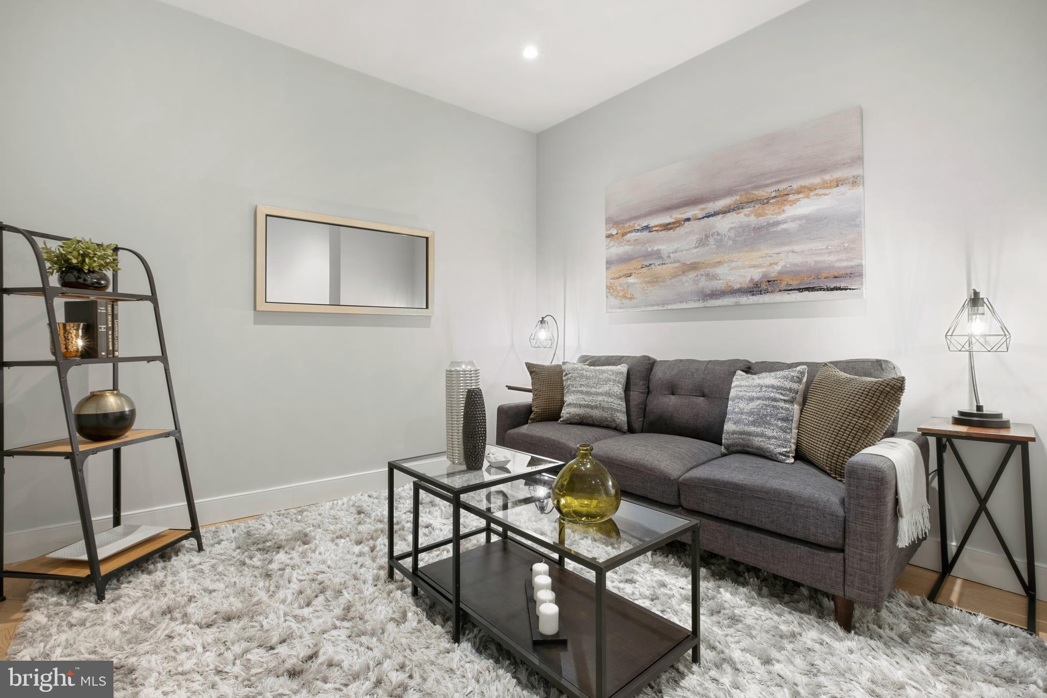 SOCIETY HILL - Residential