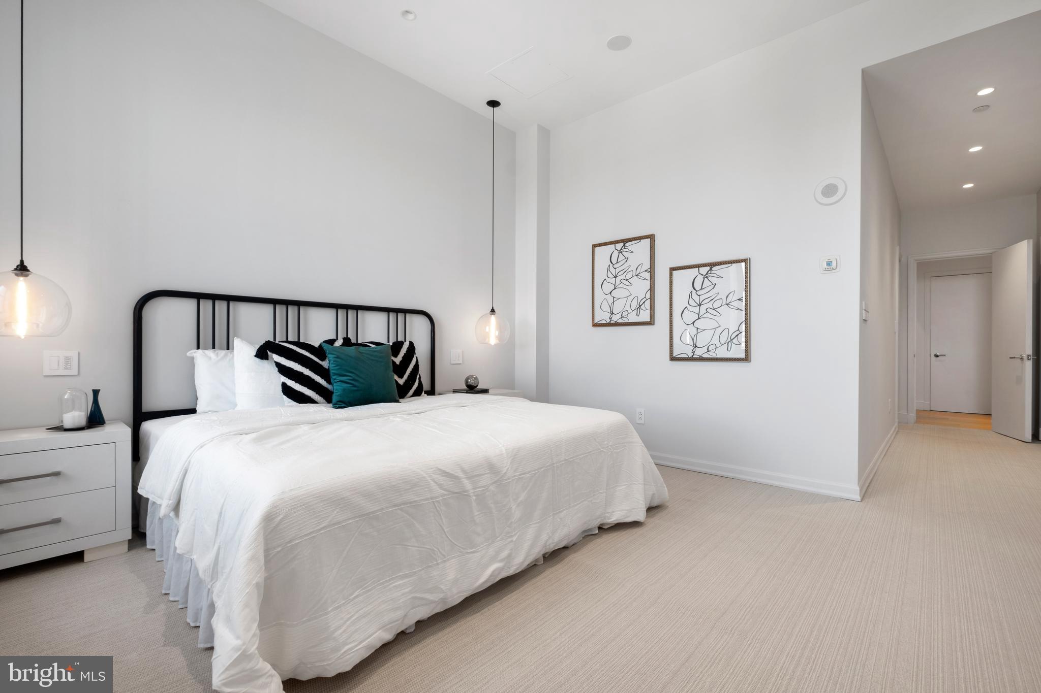 SOCIETY HILL - Residential