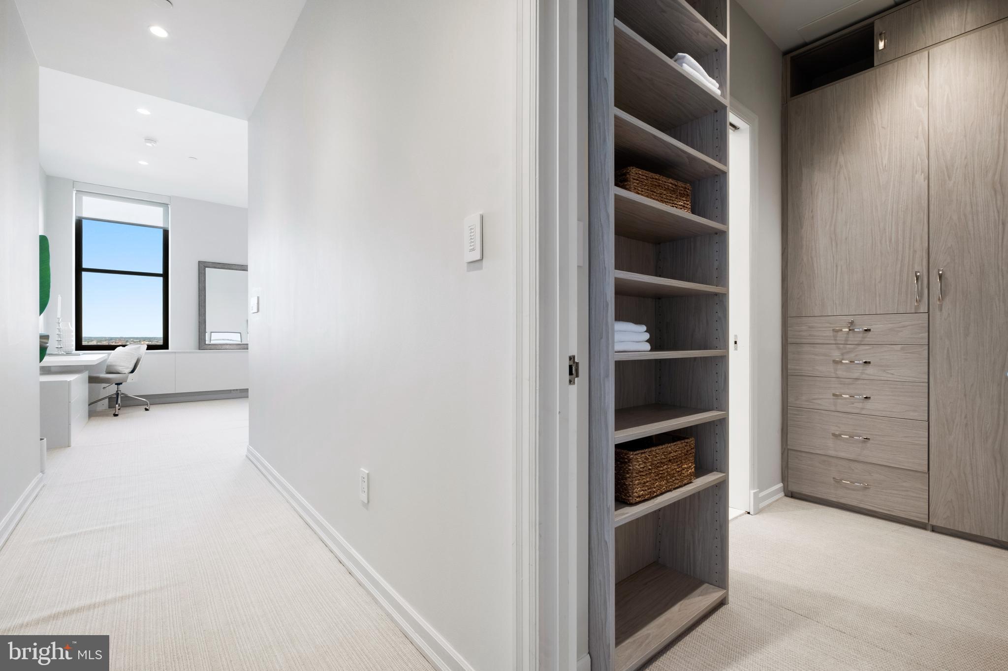 SOCIETY HILL - Residential