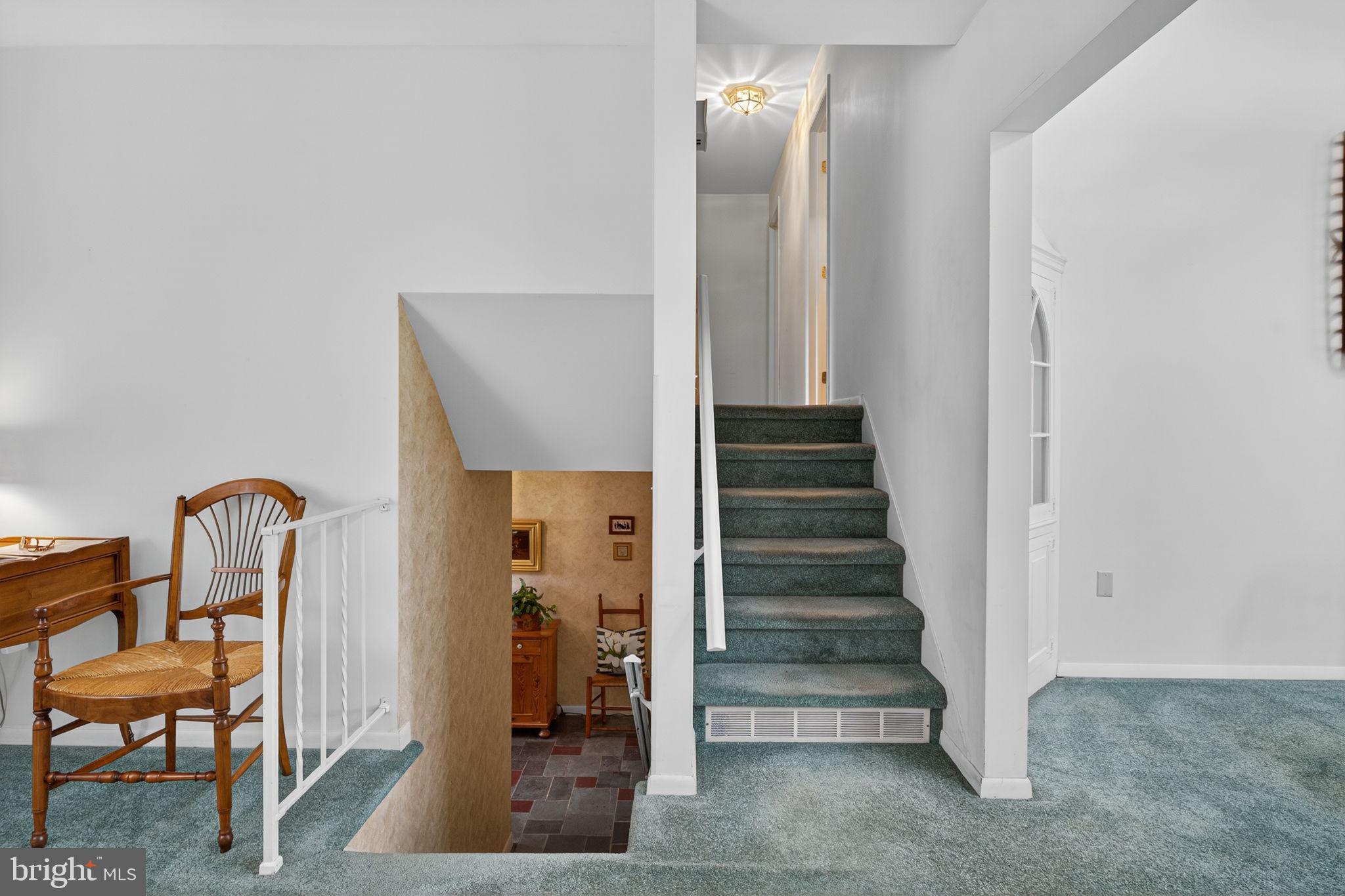 CRESTWOOD - Residential