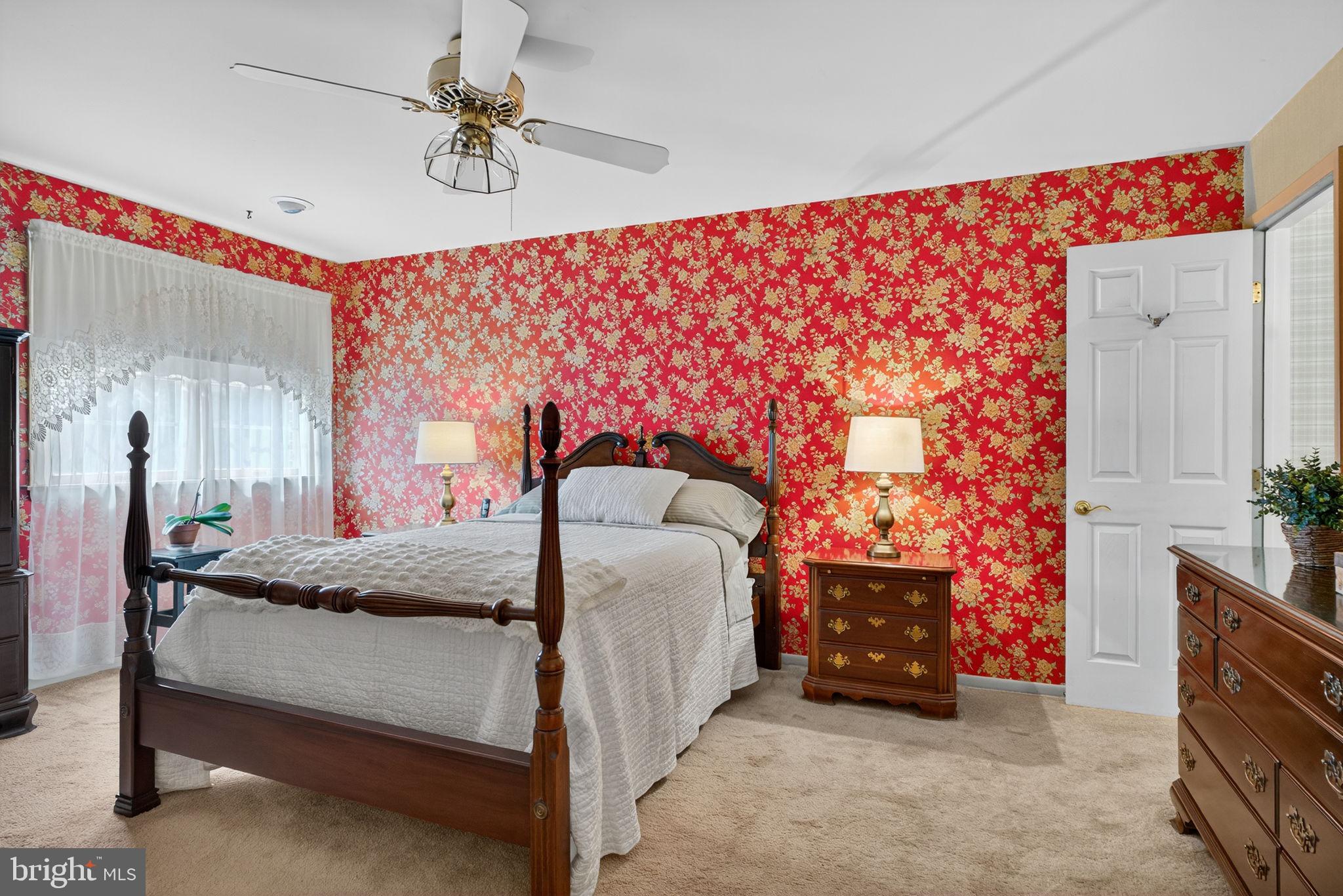 CRESTWOOD - Residential