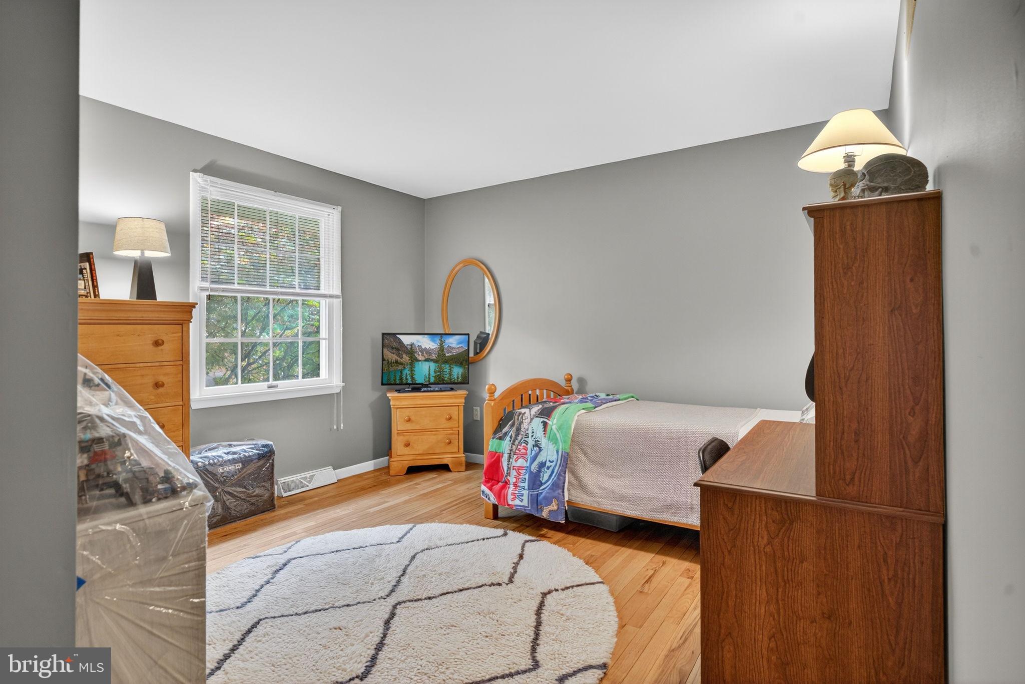 CRESTWOOD - Residential