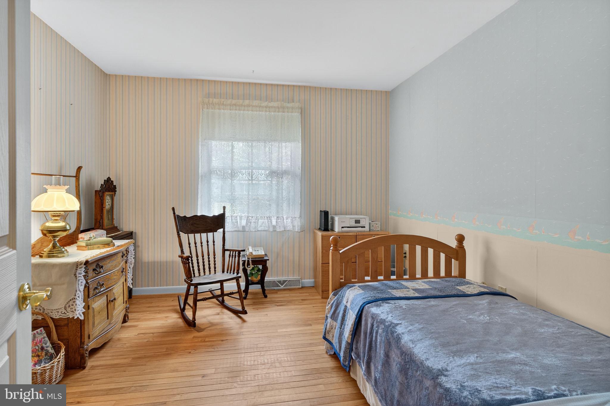 CRESTWOOD - Residential