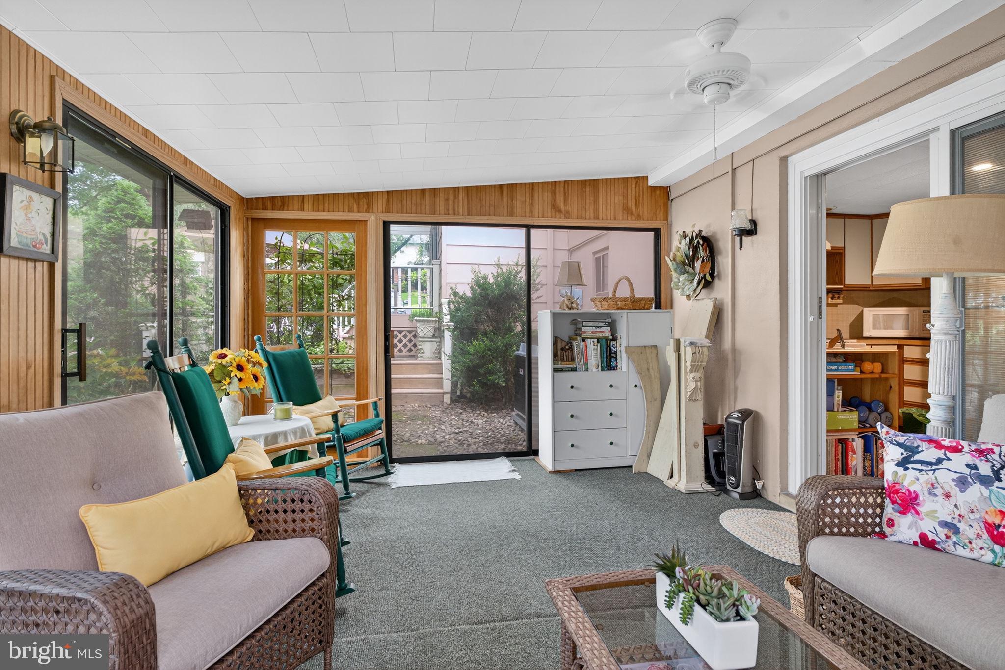 CRESTWOOD - Residential