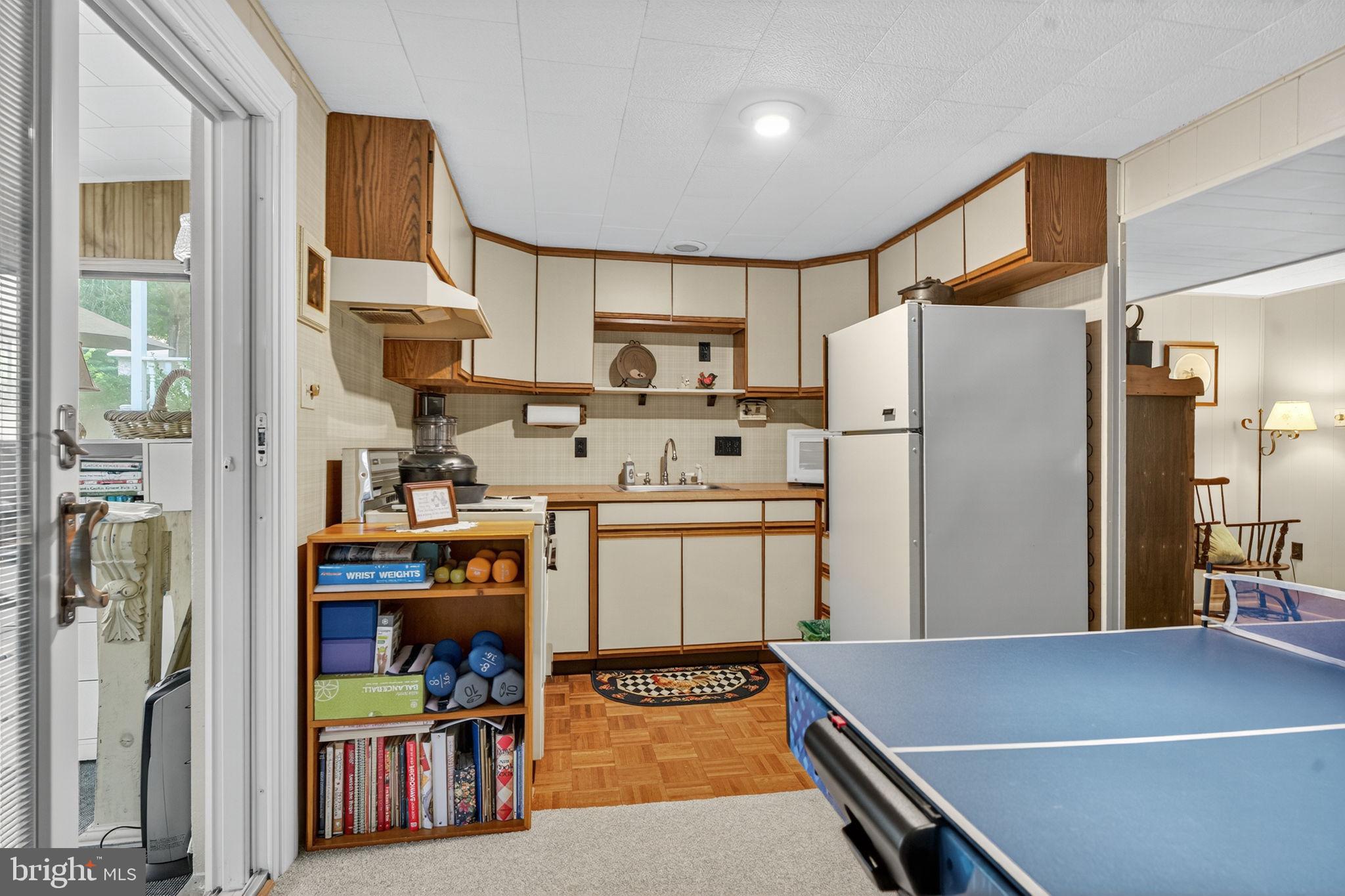 CRESTWOOD - Residential