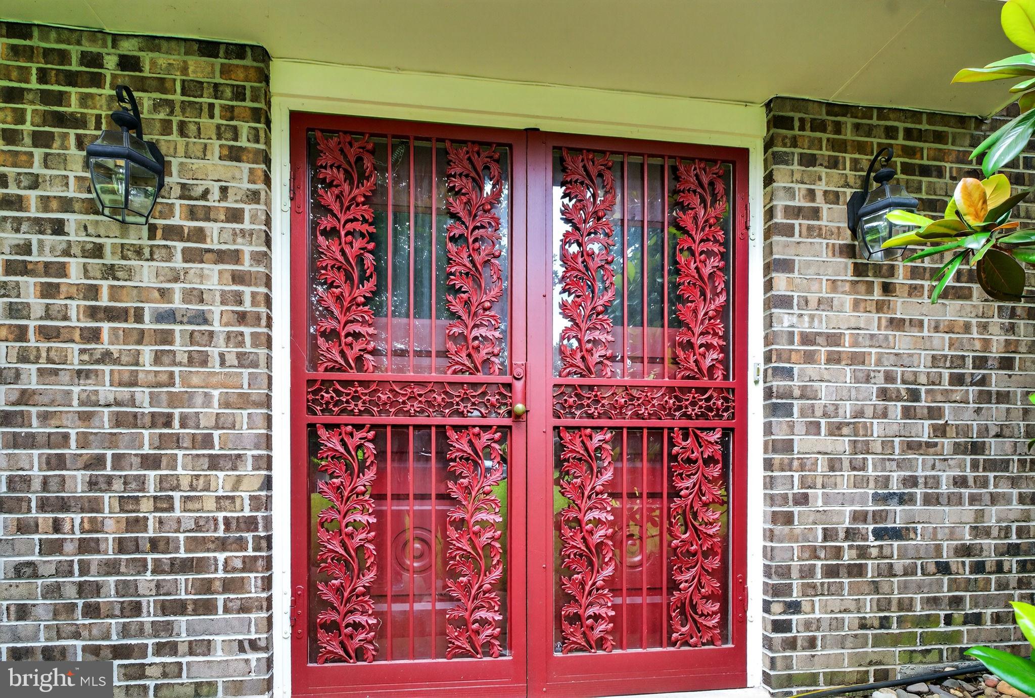 CRESTWOOD - Residential