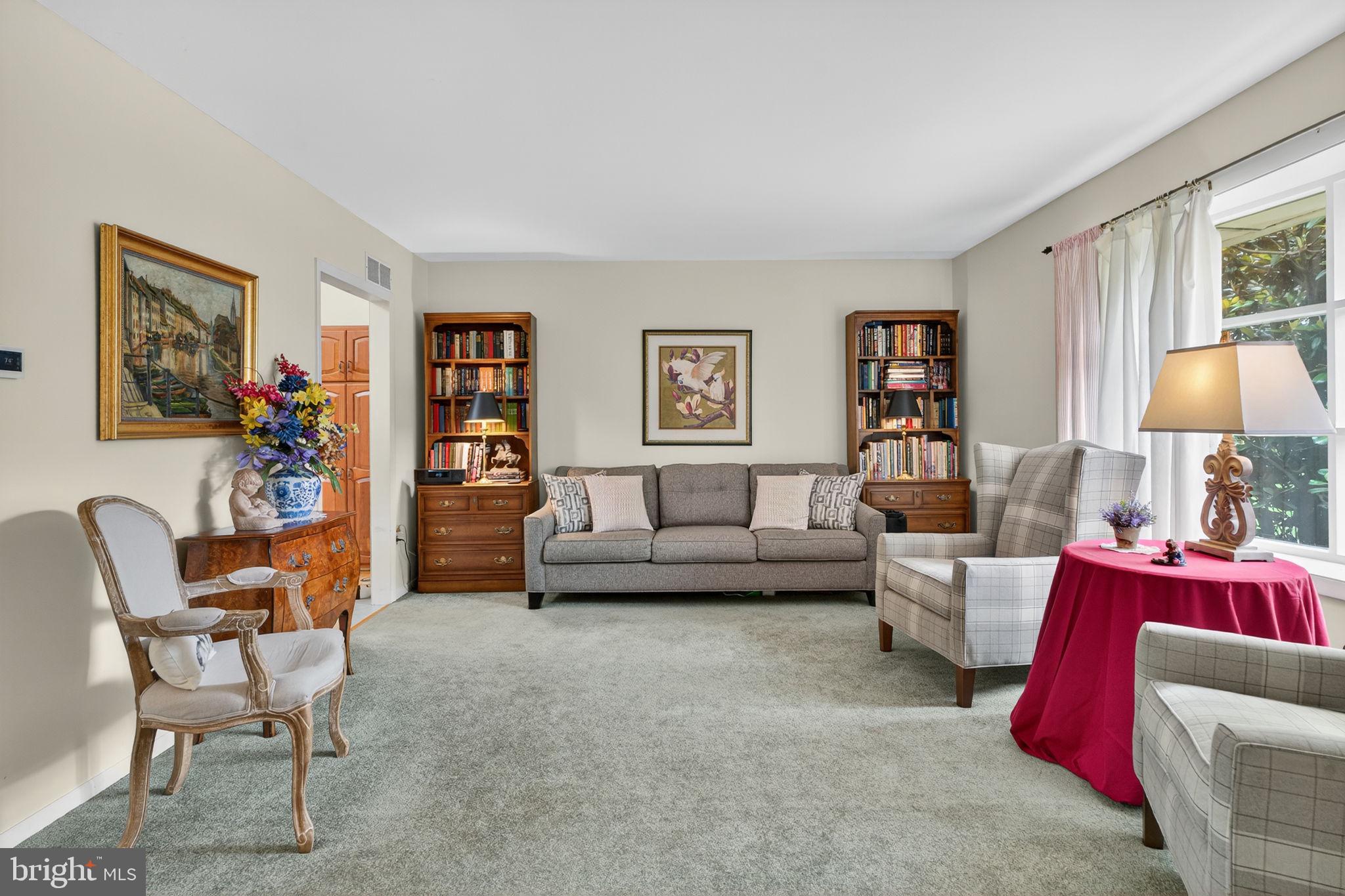 CRESTWOOD - Residential