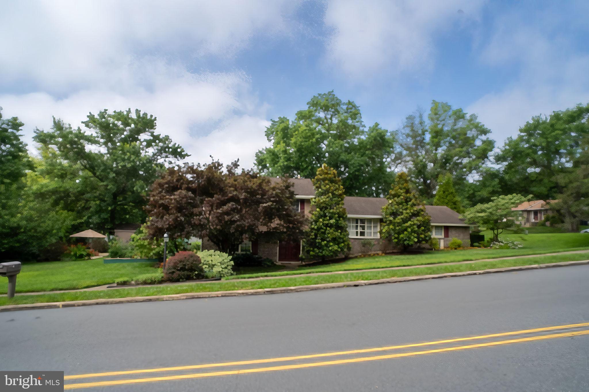 CRESTWOOD - Residential