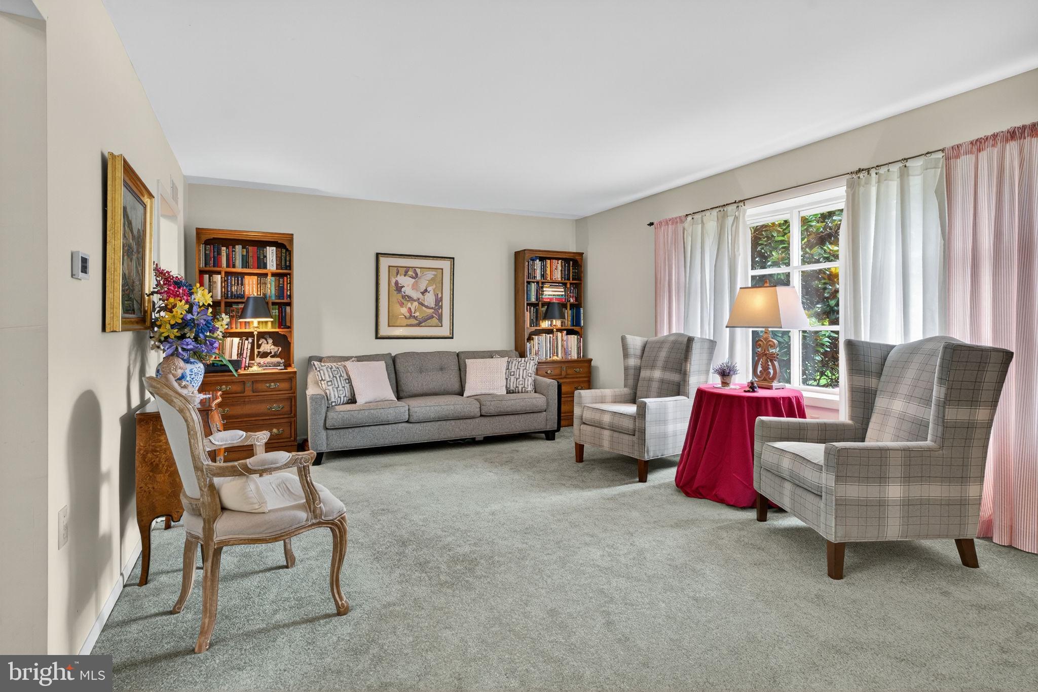 CRESTWOOD - Residential