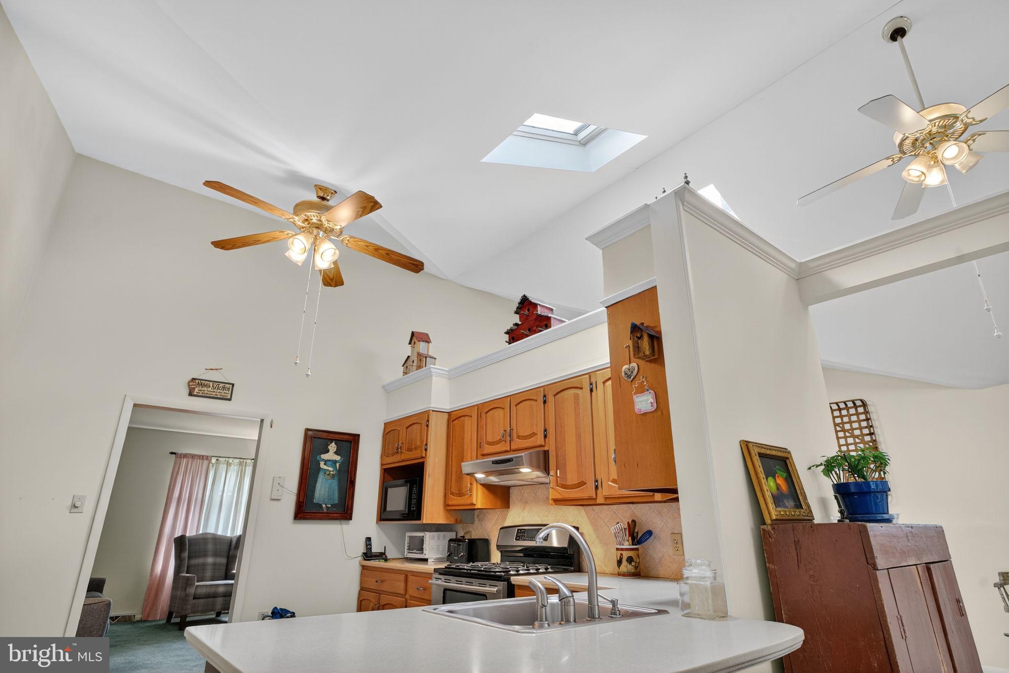 CRESTWOOD - Residential