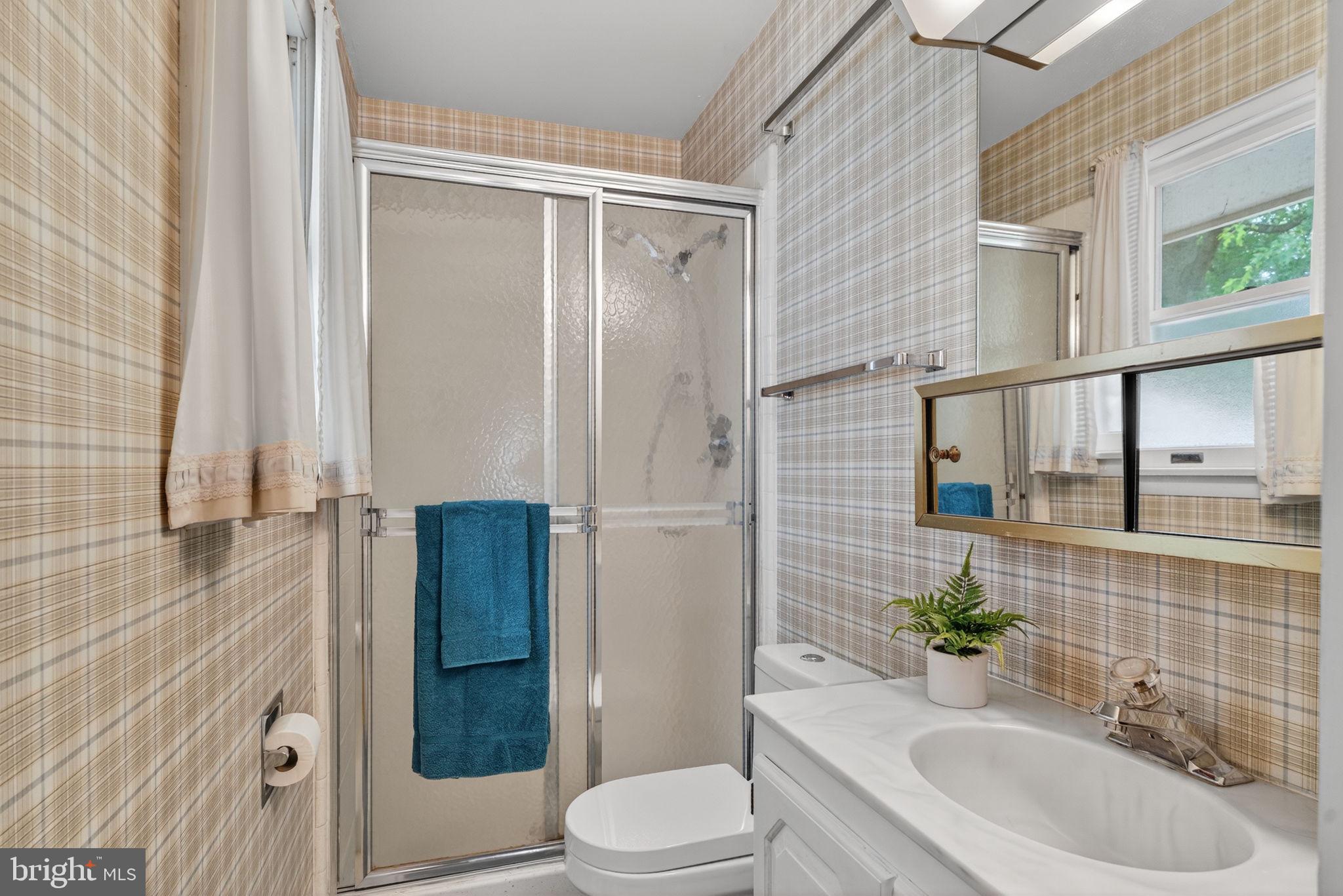 CRESTWOOD - Residential