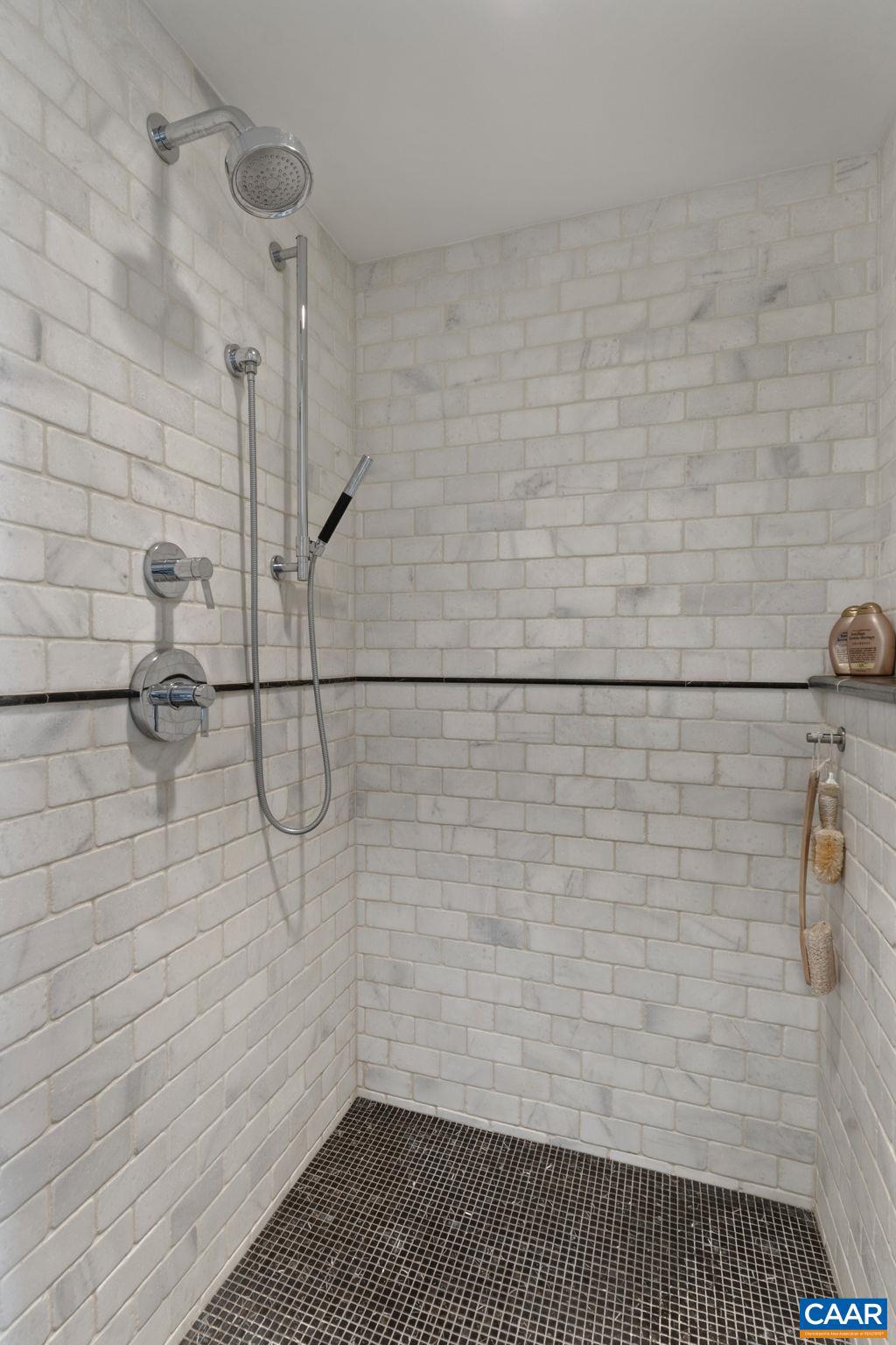 THE GLEASON - Residential